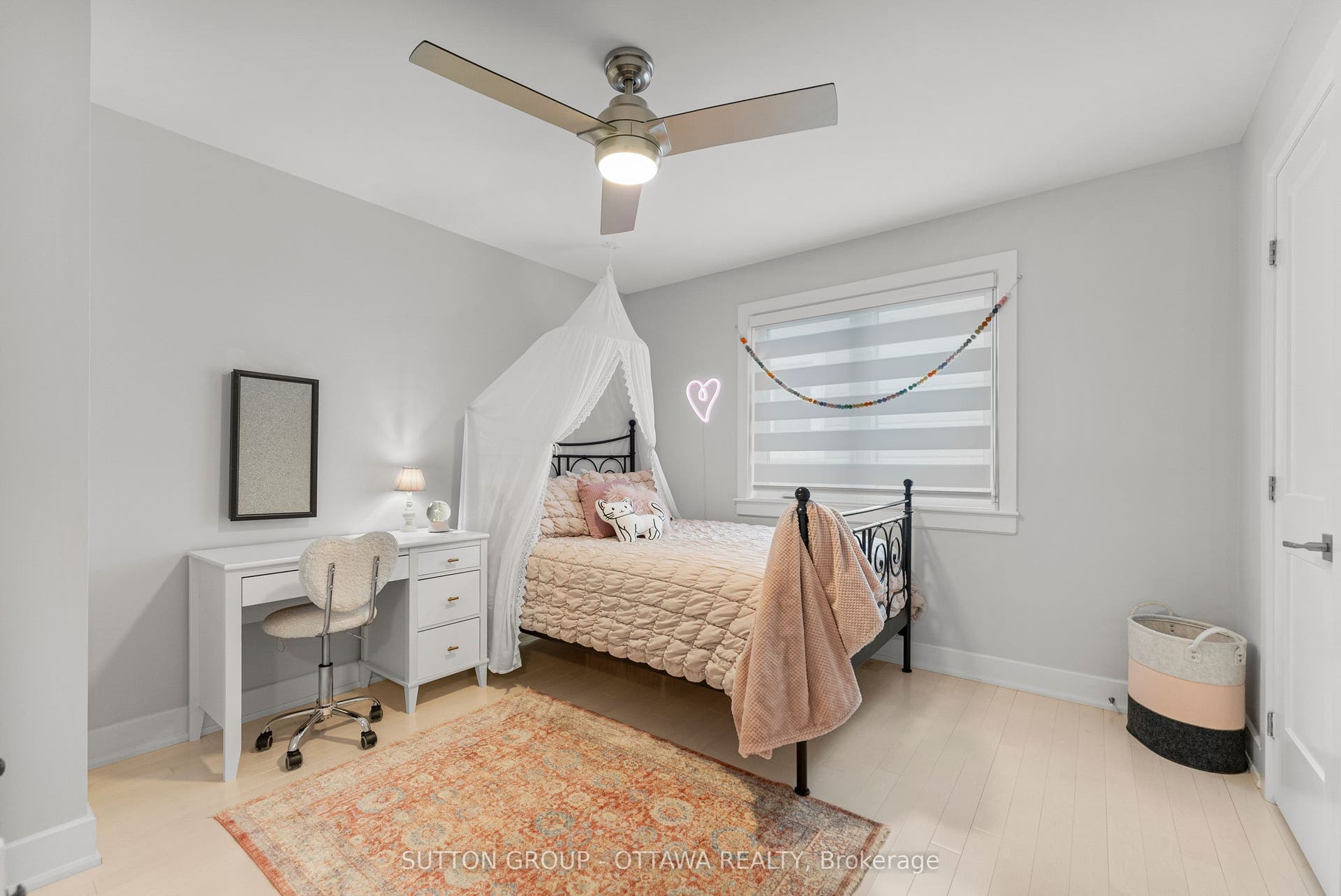 571 Egret Way, Barrhaven, Ottawa ON K2J 0E3 571 Egret Way, Barrhaven, Ottawa ON K2J 0E3