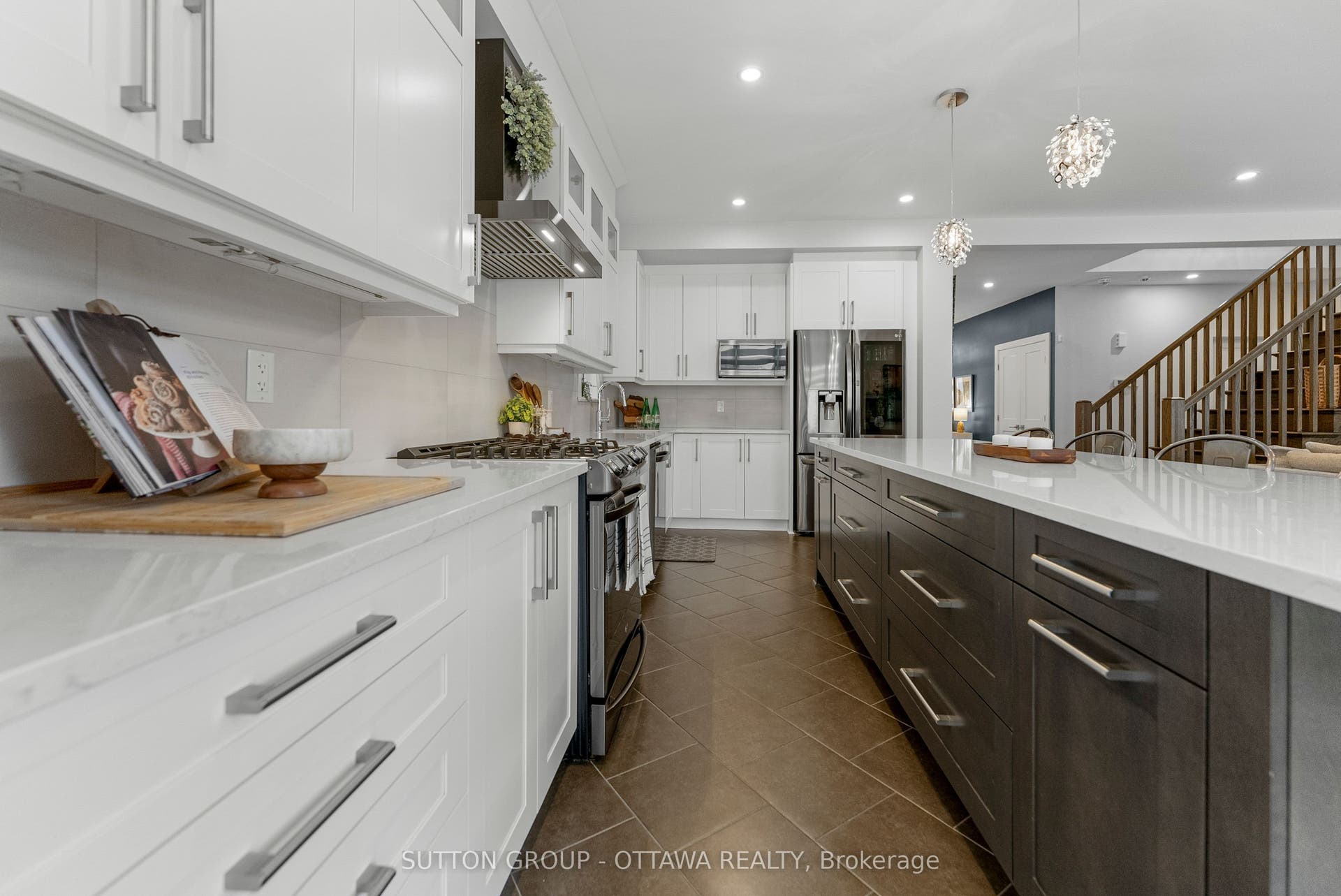 571 Egret Way, Barrhaven, Ottawa ON K2J 0E3 571 Egret Way, Barrhaven, Ottawa ON K2J 0E3