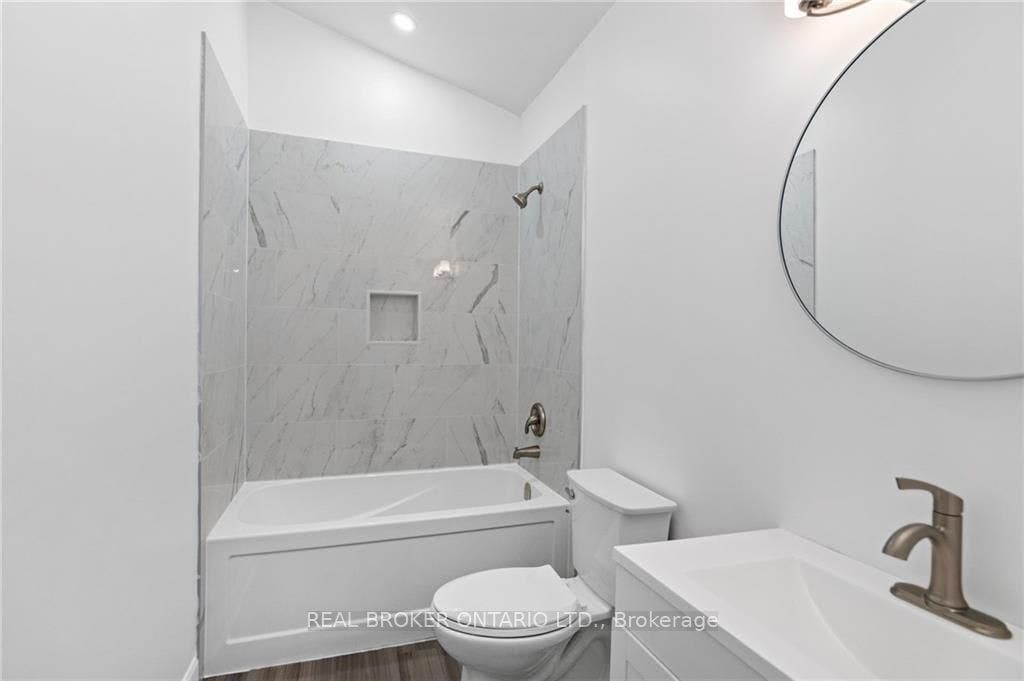 94 King Street W, Brockville, Leeds And Grenville ON K6V 3P9