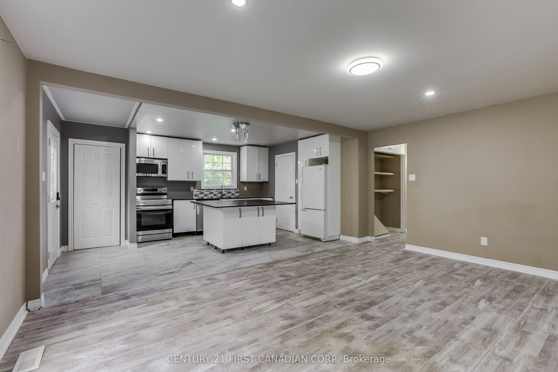 63 Renny Crescent, #MAIN, London South, Middlesex ON N6E 2C4