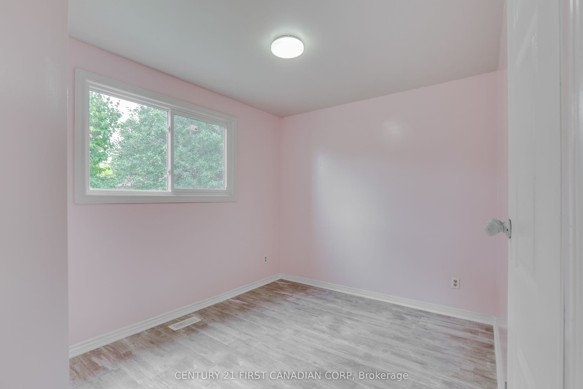 63 Renny Crescent, #MAIN, London South, Middlesex ON N6E 2C4