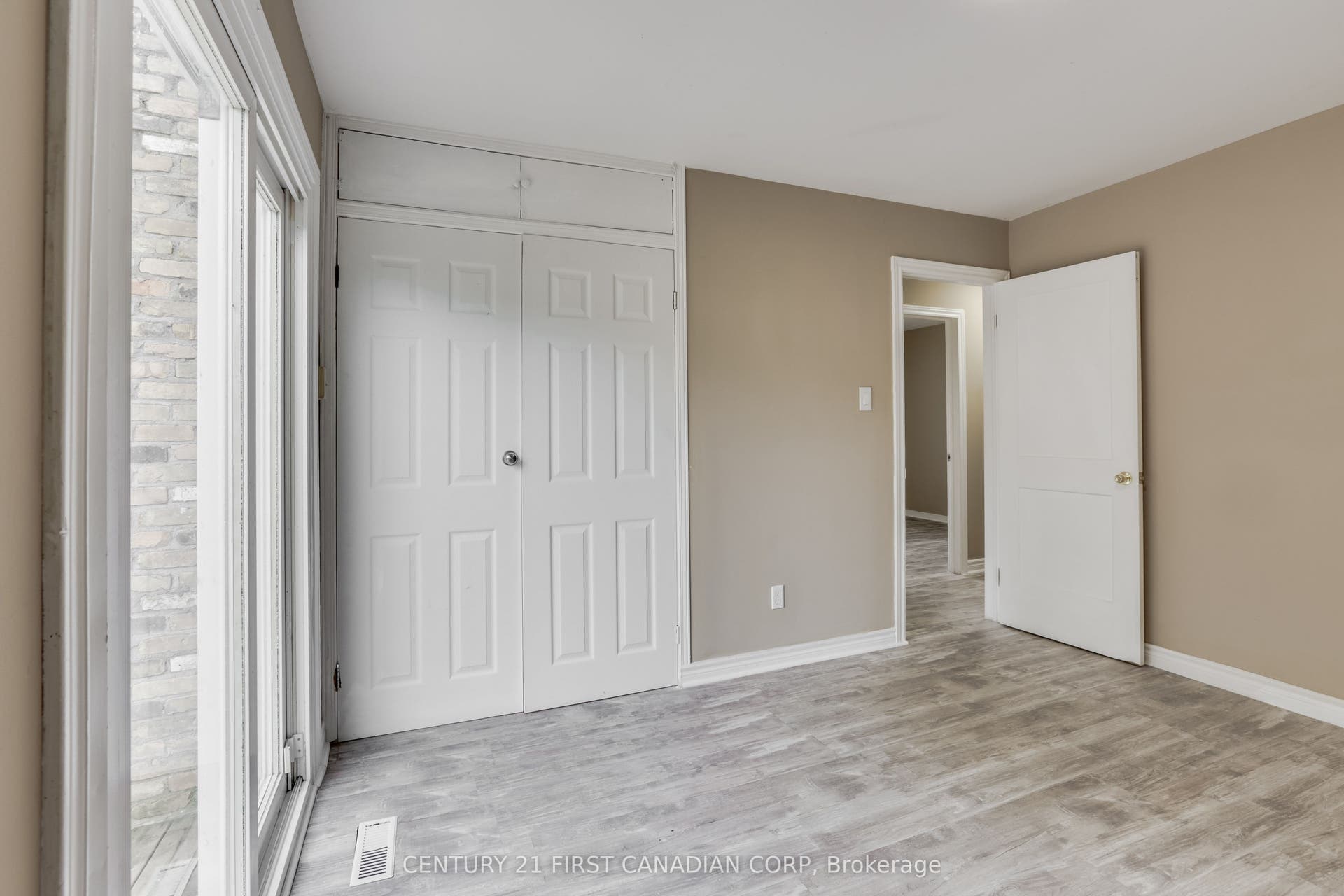 63 Renny Crescent, #MAIN, London South, Middlesex ON N6E 2C4