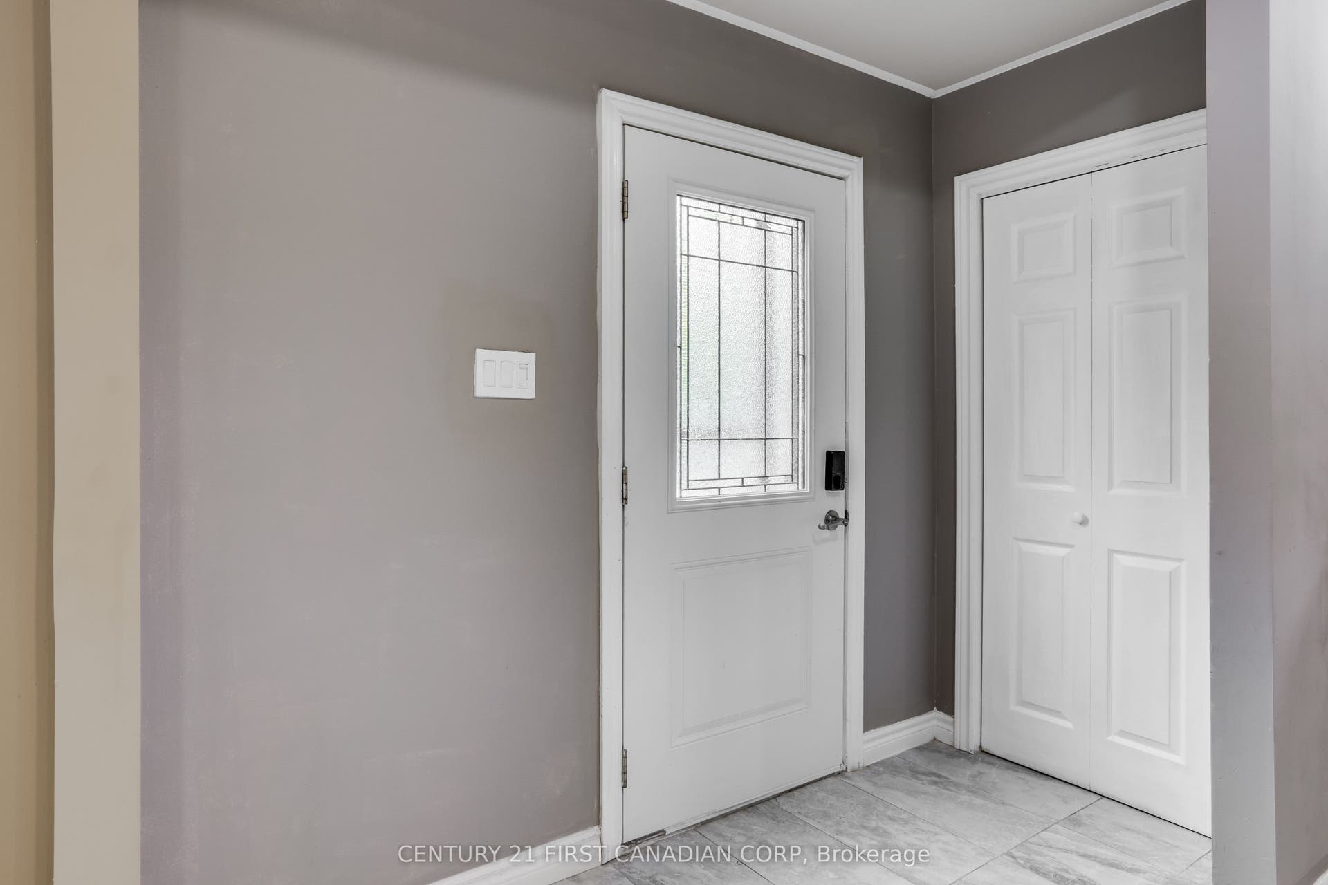 63 Renny Crescent, #MAIN, London South, Middlesex ON N6E 2C4