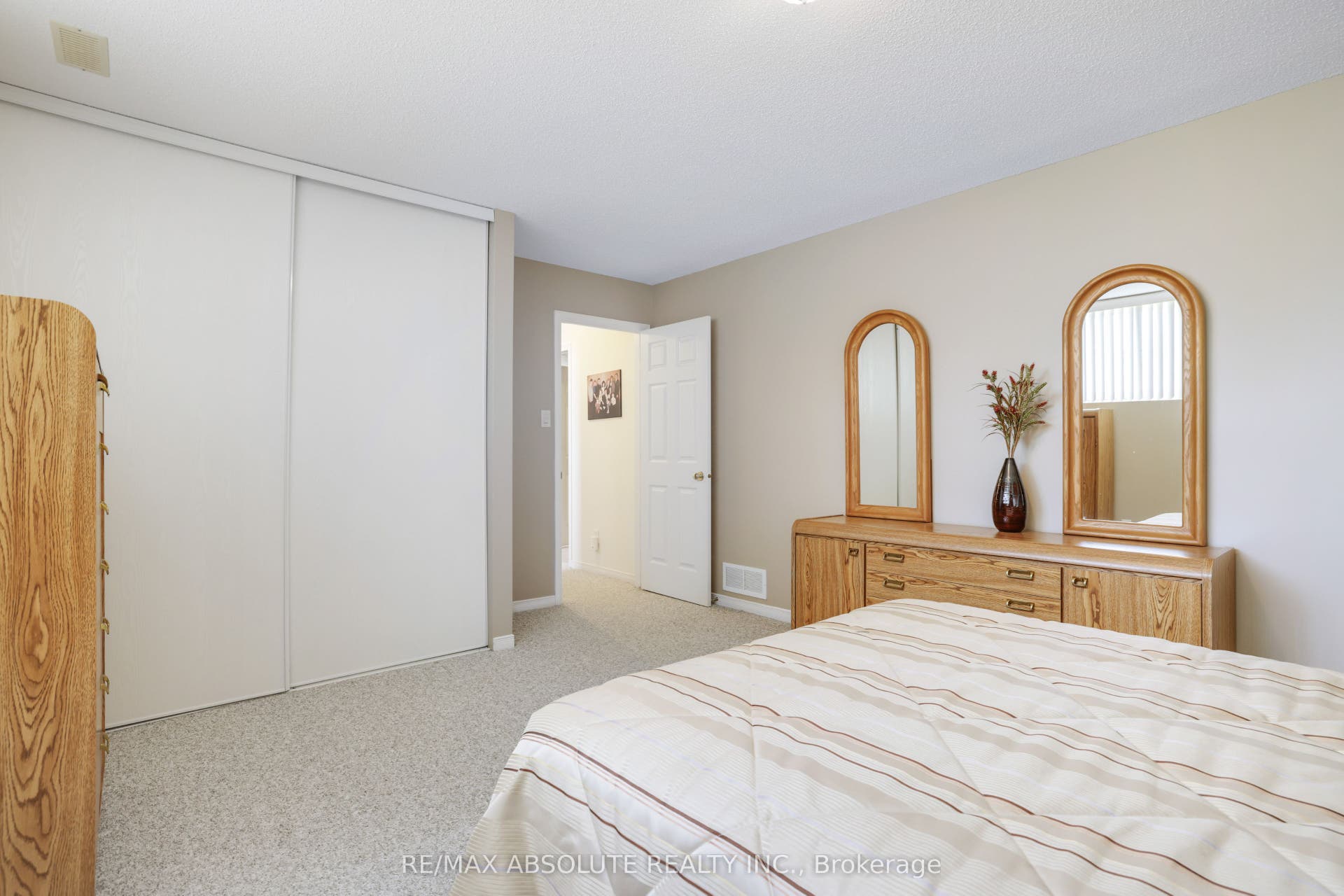14 Riley Crescent, McNab/Braeside, Renfrew ON K7S 3G8