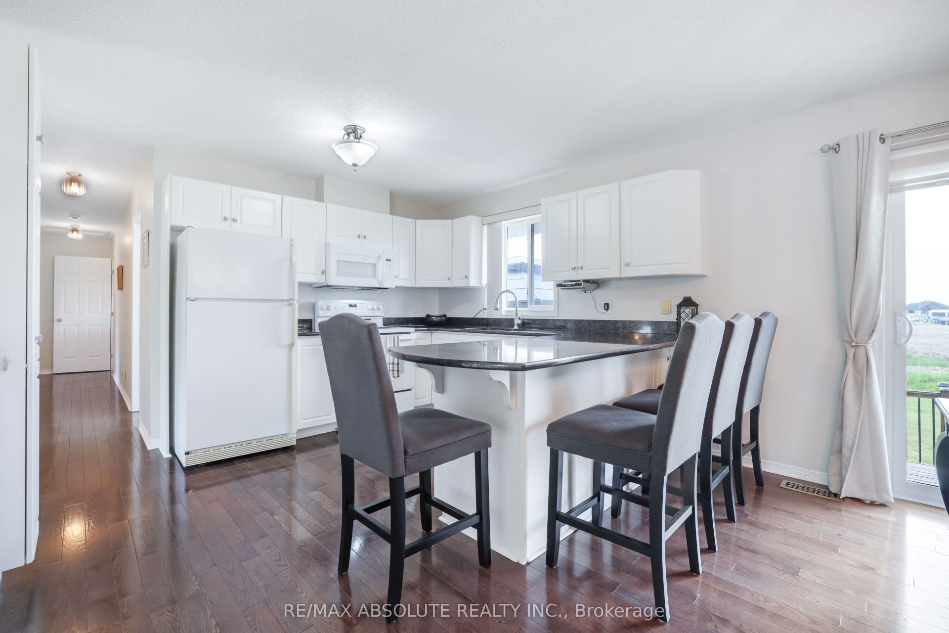 14 Riley Crescent, McNab/Braeside, Renfrew ON K7S 3G8
