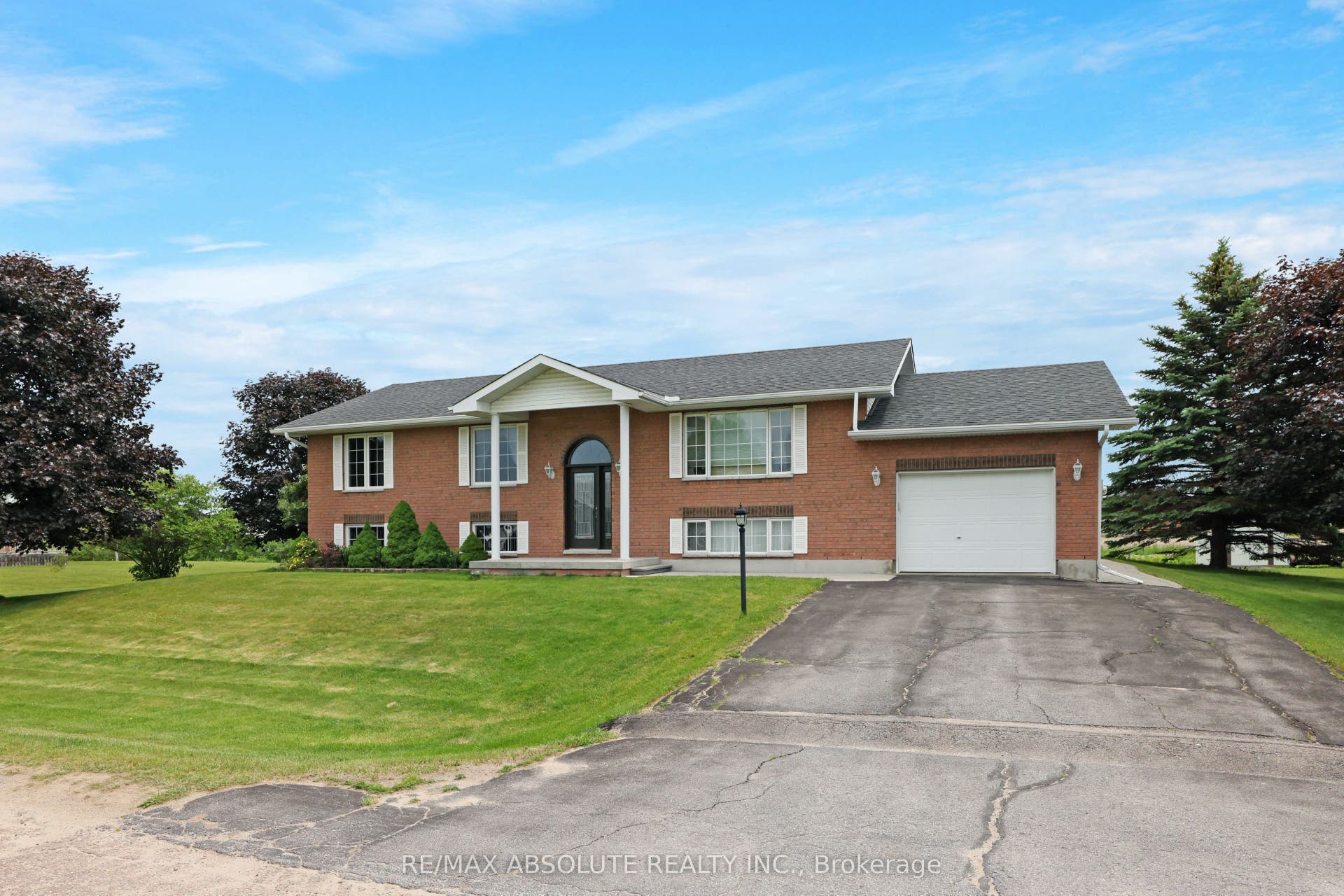 14 Riley Crescent, McNab/Braeside, Renfrew ON K7S 3G8