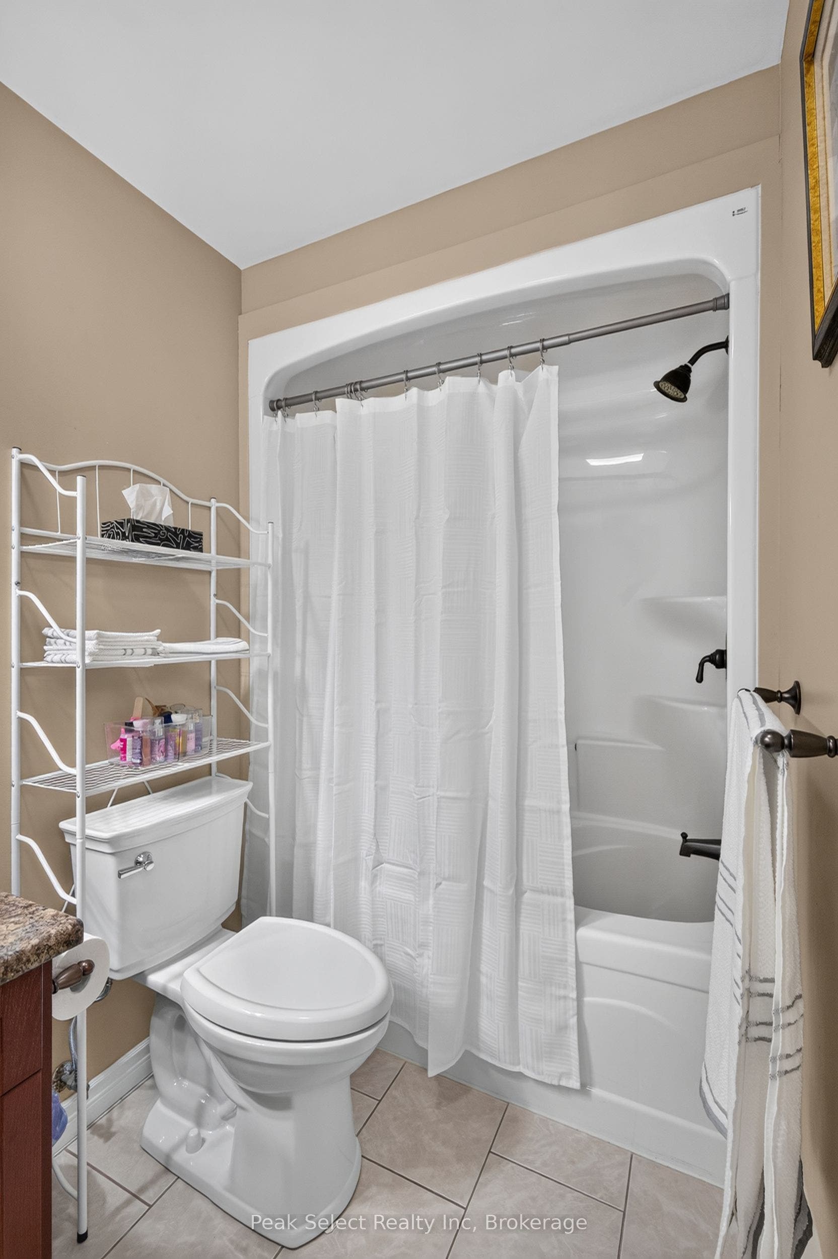 88 Saxonville Court, Strathroy-Caradoc, Middlesex ON N7G 4M1
