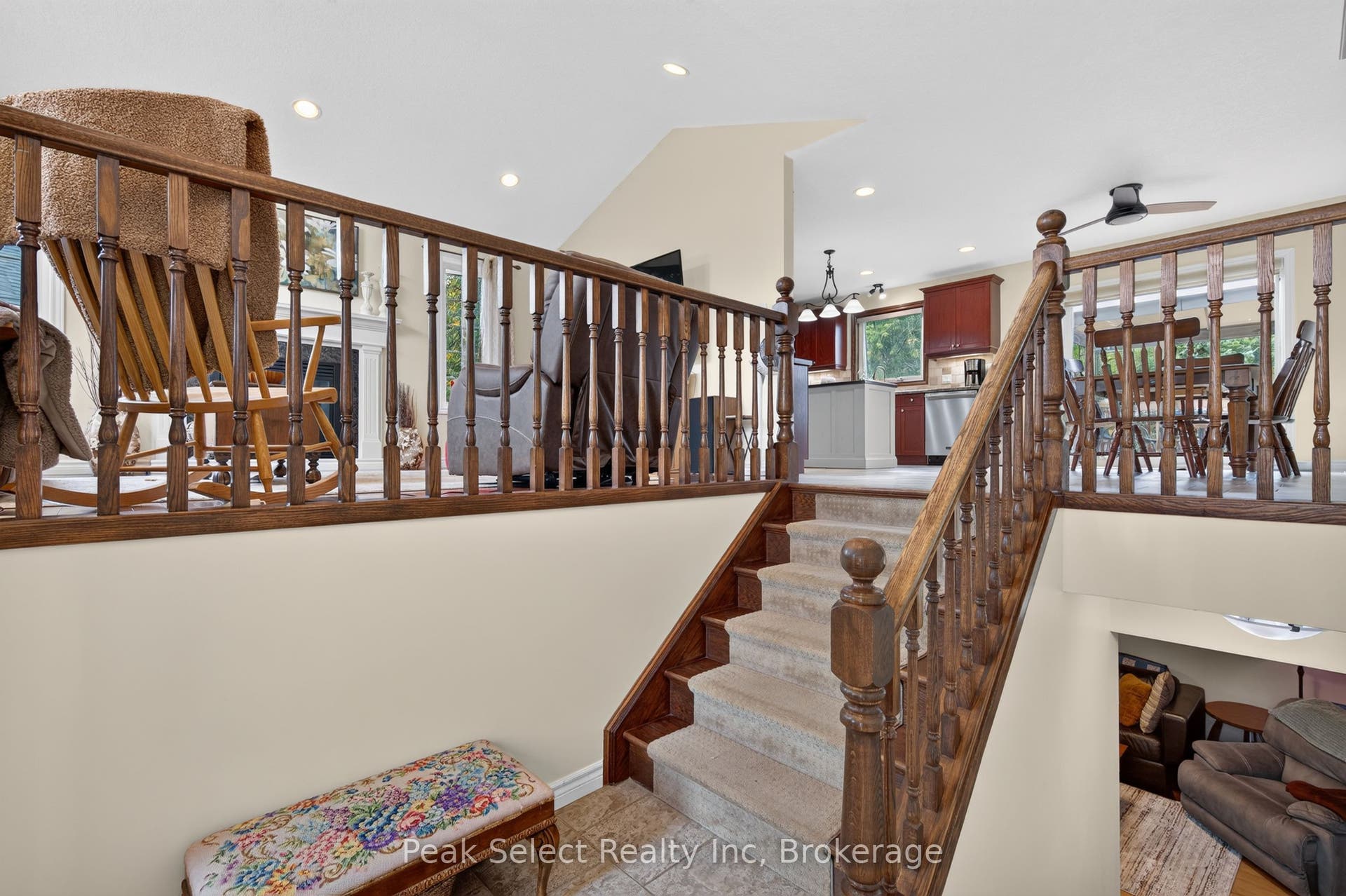 88 Saxonville Court, Strathroy-Caradoc, Middlesex ON N7G 4M1