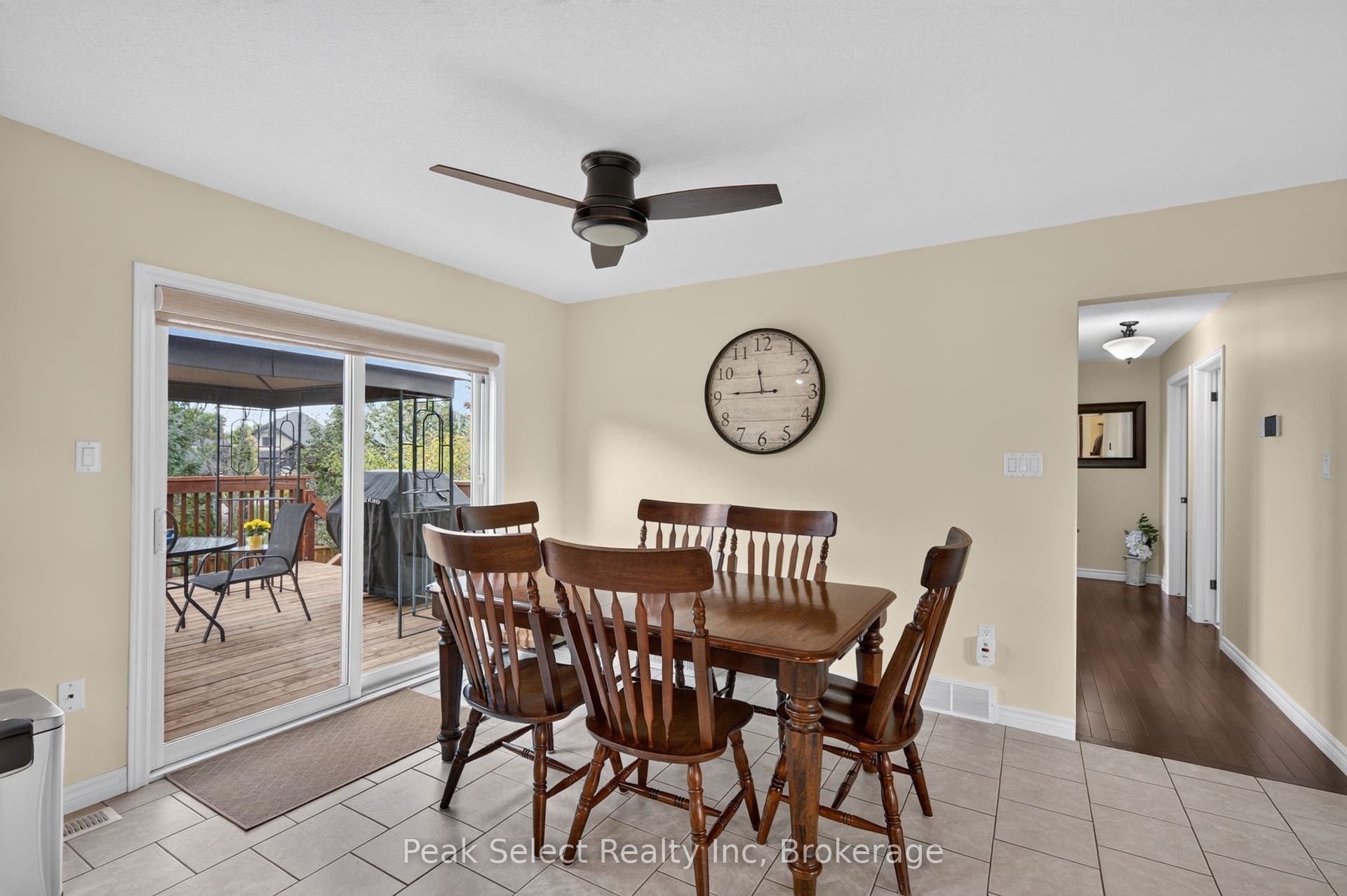 88 Saxonville Court, Strathroy-Caradoc, Middlesex ON N7G 4M1
