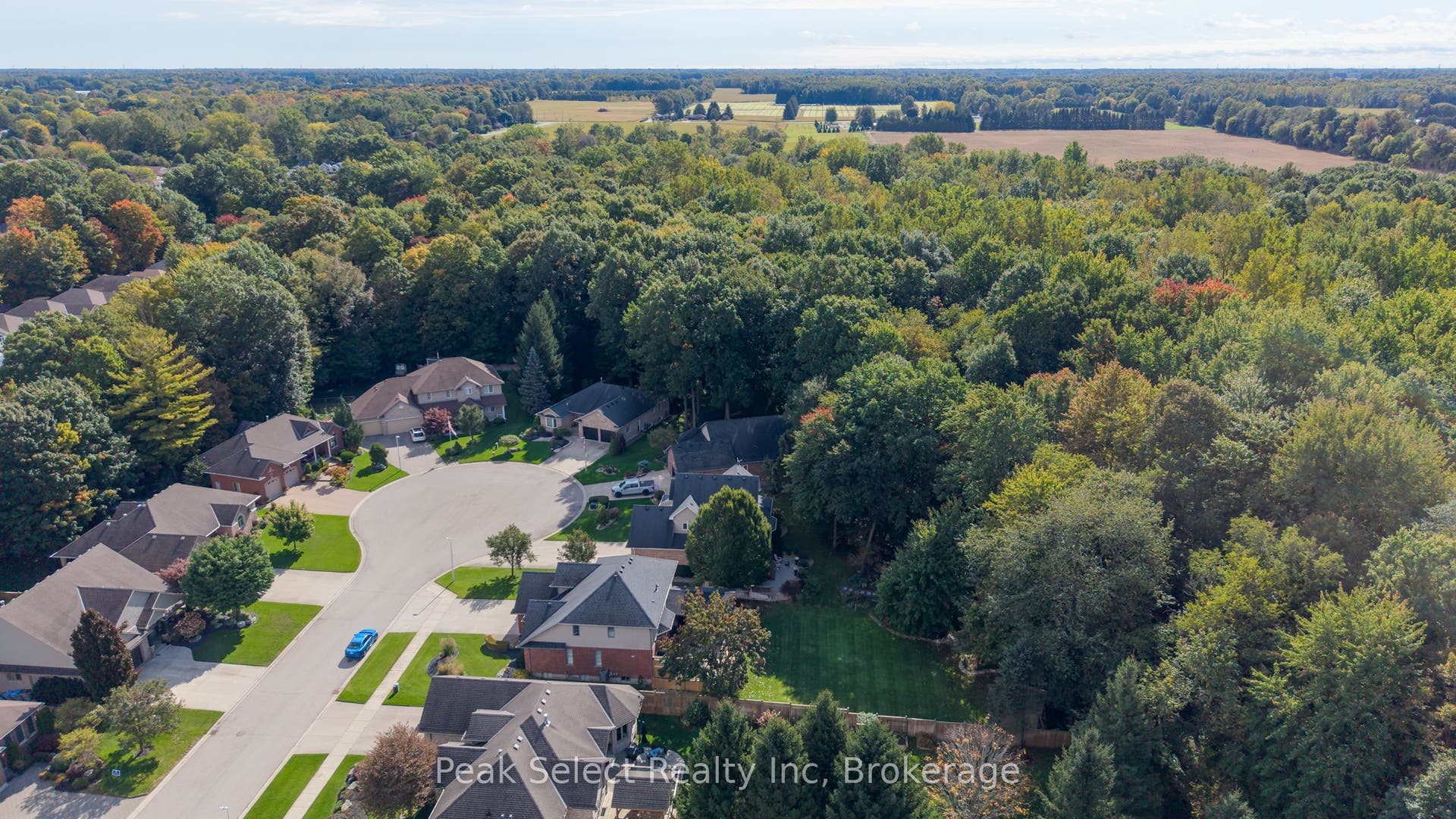 88 Saxonville Court, Strathroy-Caradoc, Middlesex ON N7G 4M1