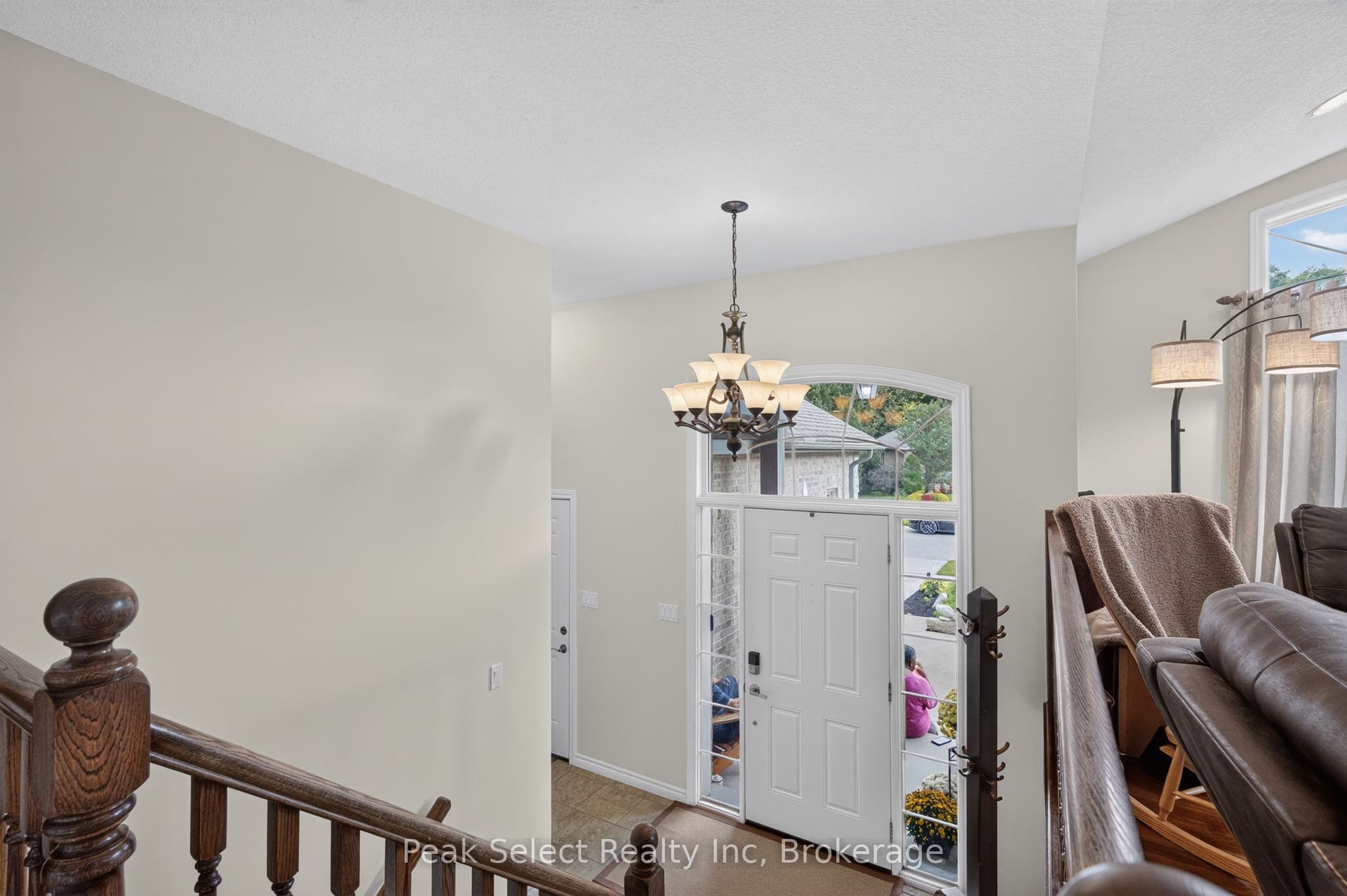 88 Saxonville Court, Strathroy-Caradoc, Middlesex ON N7G 4M1