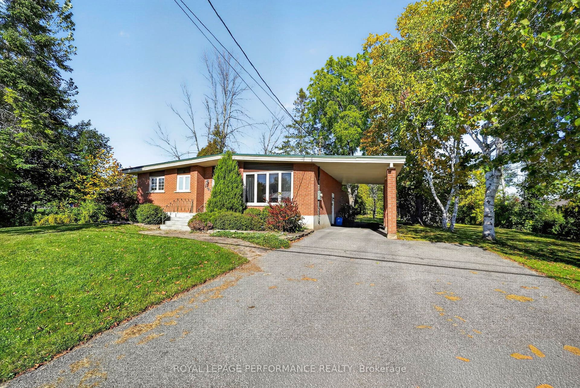 2761 Ross Avenue, Cornwall, Stormont, Dundas And Glengarry ON K6K 1E6