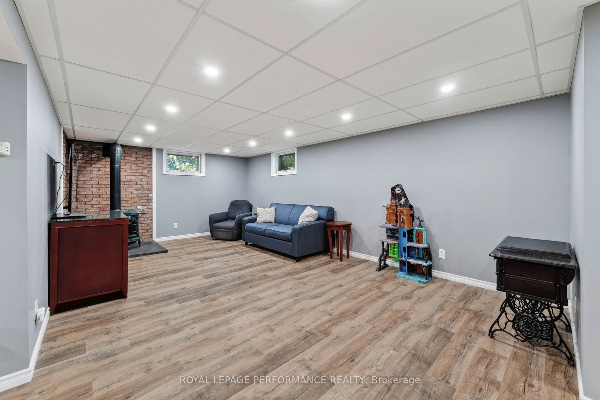 2761 Ross Avenue, Cornwall, Stormont, Dundas And Glengarry ON K6K 1E6