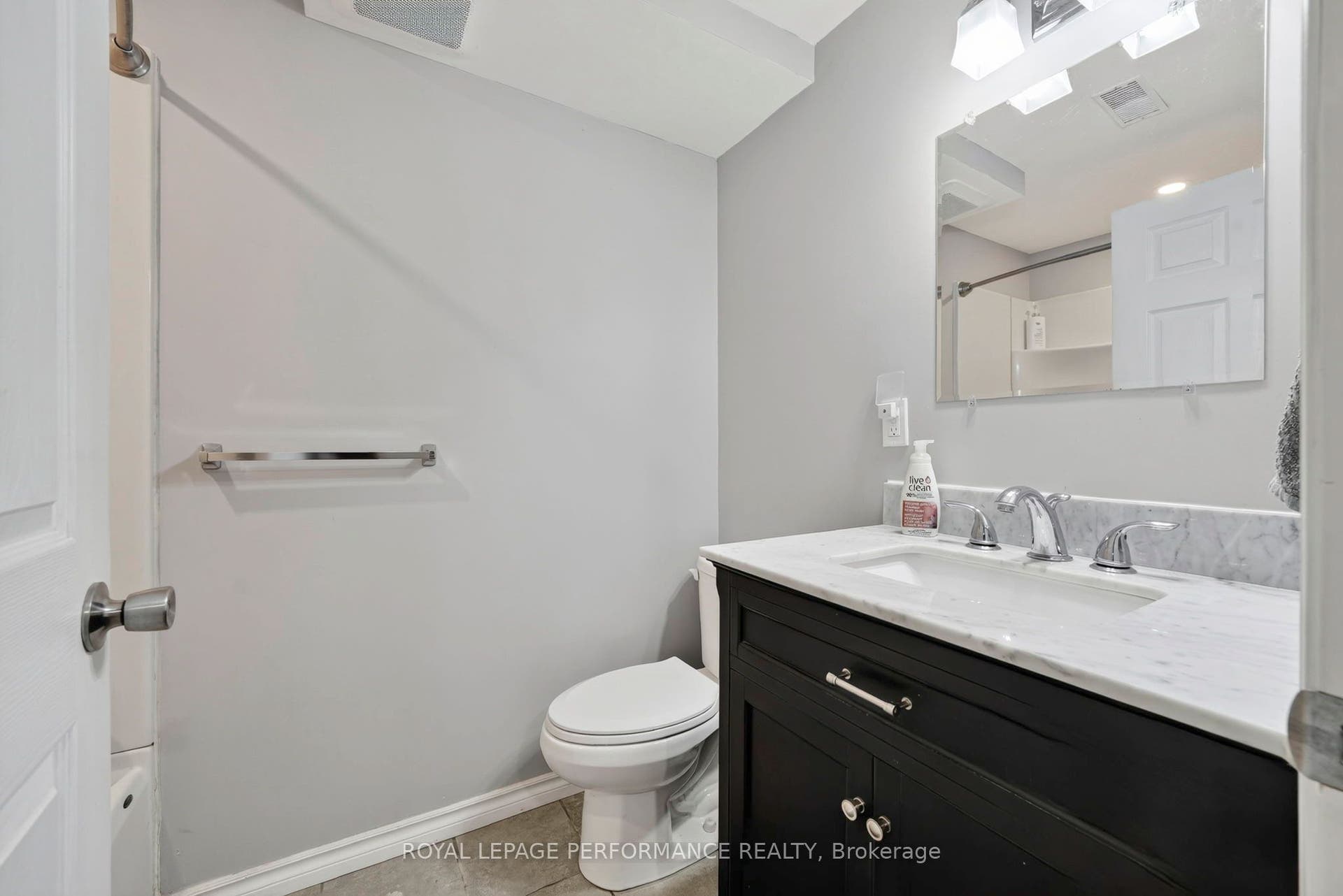 2761 Ross Avenue, Cornwall, Stormont, Dundas And Glengarry ON K6K 1E6
