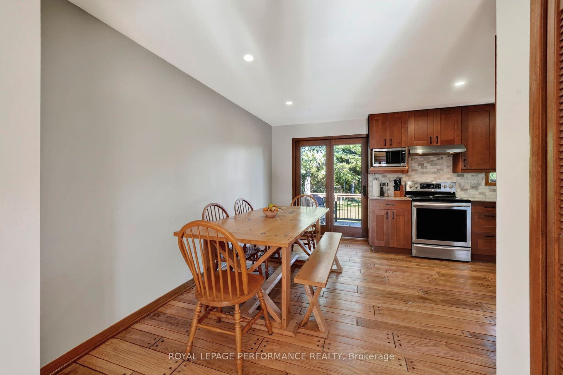 2761 Ross Avenue, Cornwall, Stormont, Dundas And Glengarry ON K6K 1E6
