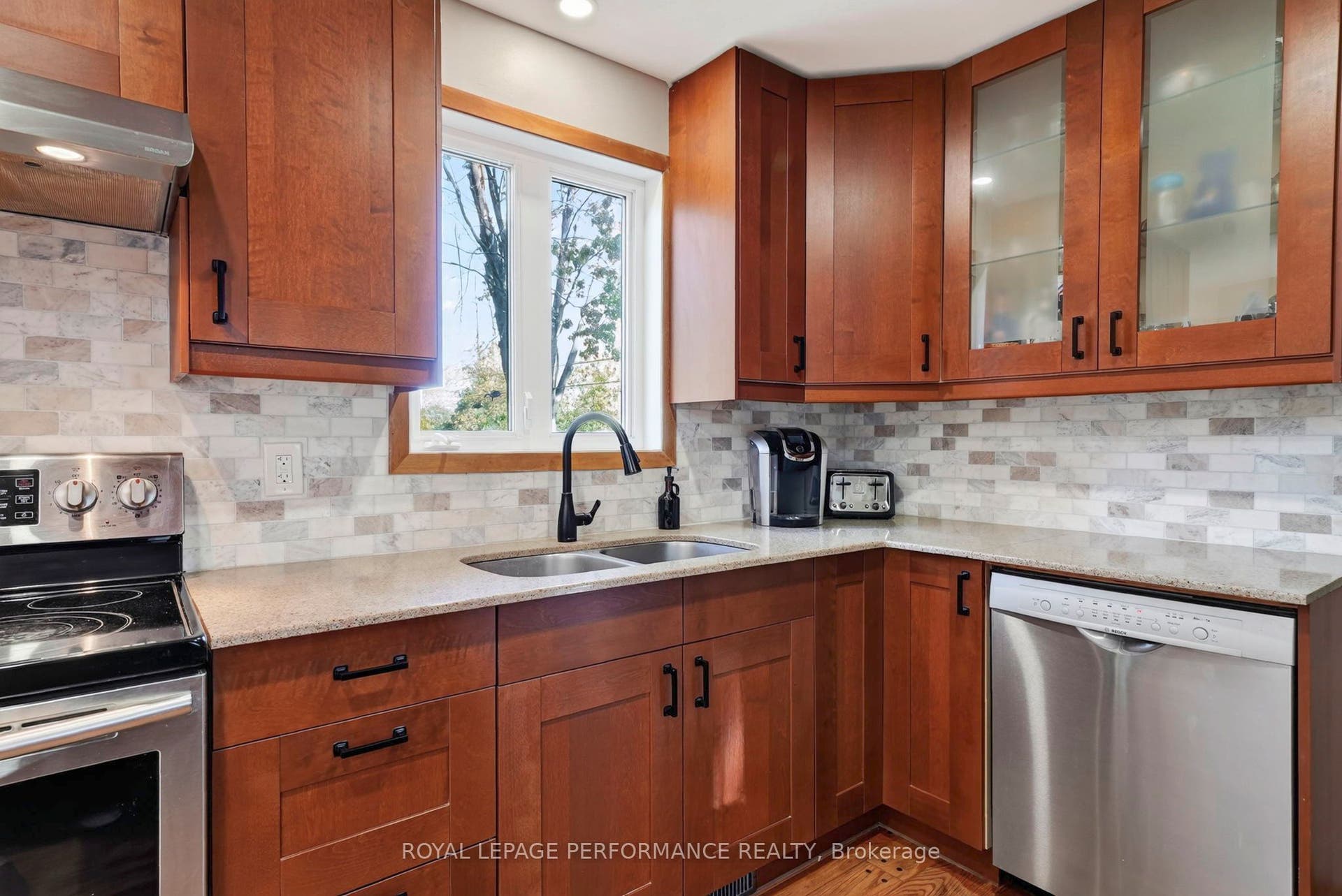 2761 Ross Avenue, Cornwall, Stormont, Dundas And Glengarry ON K6K 1E6