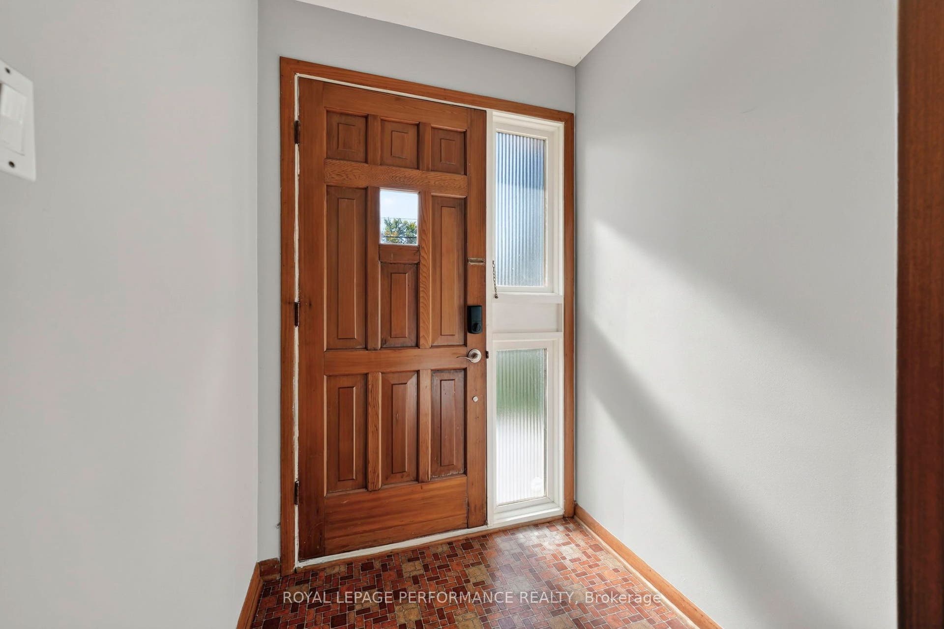 2761 Ross Avenue, Cornwall, Stormont, Dundas And Glengarry ON K6K 1E6