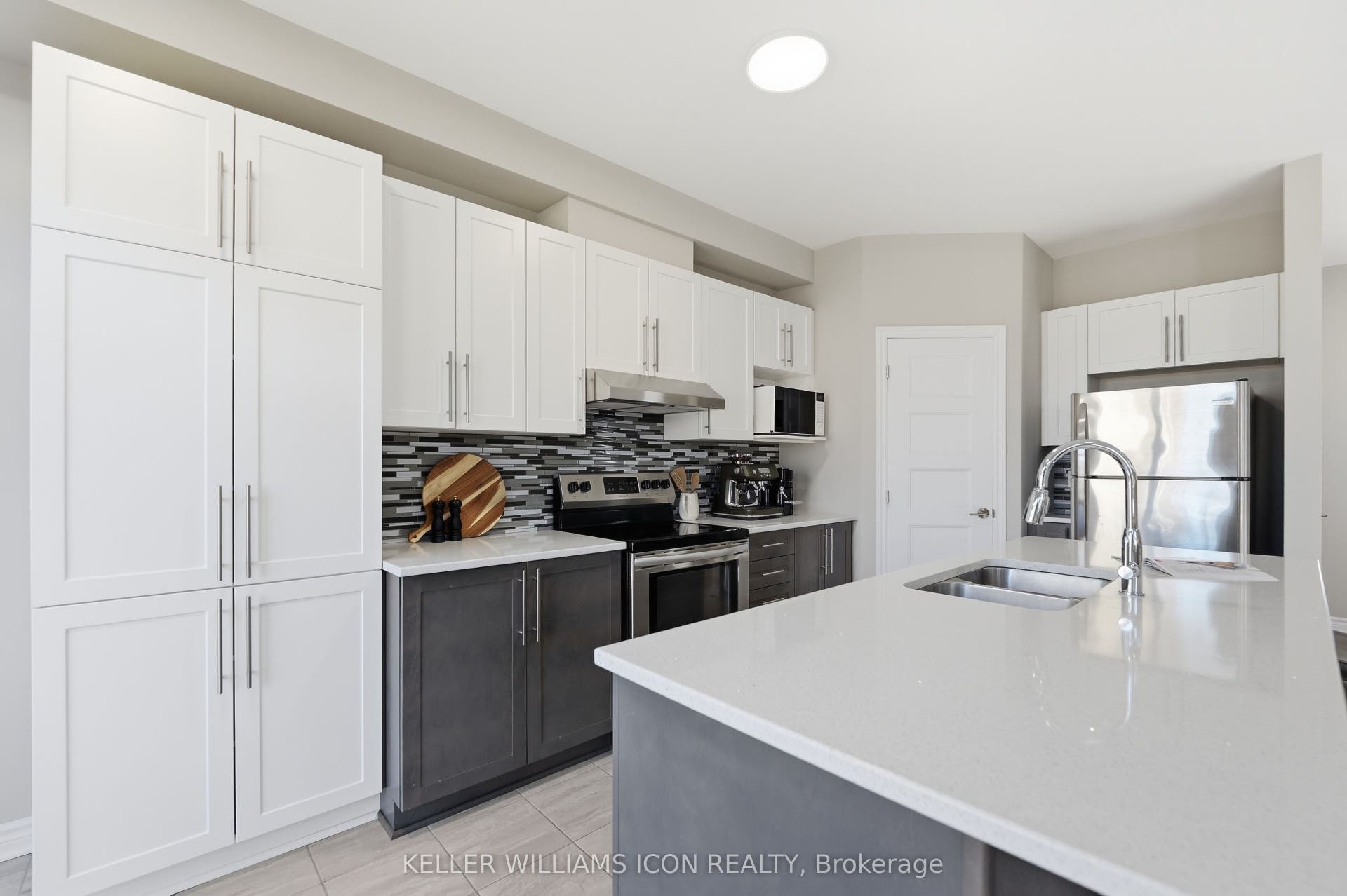 235 Bandelier Way, Stittsville - Munster - Richmond, Ottawa ON K2C 0C1 235 Bandelier Way, Stittsville - Munster - Richmond, Ottawa ON K2C 0C1