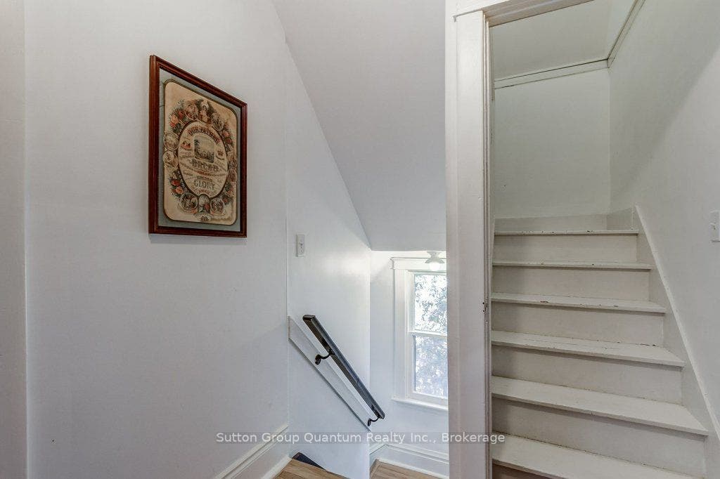 43 Rosslyn Avenue S, Hamilton, Hamilton ON L8M 3J1