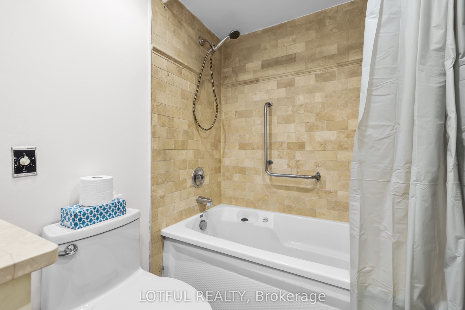 555 Brittany Drive, #104, Manor Park - Cardinal Glen And Area, Ottawa ON K1K 4C5 555 Brittany Drive, #104, Manor Park - Cardinal Glen And Area, Ottawa ON K1K 4C5