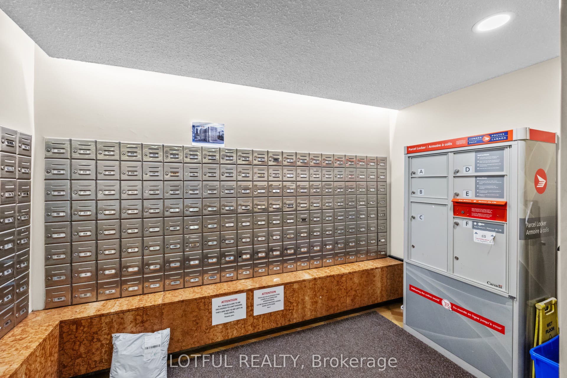 555 Brittany Drive, #104, Manor Park - Cardinal Glen And Area, Ottawa ON K1K 4C5 555 Brittany Drive, #104, Manor Park - Cardinal Glen And Area, Ottawa ON K1K 4C5