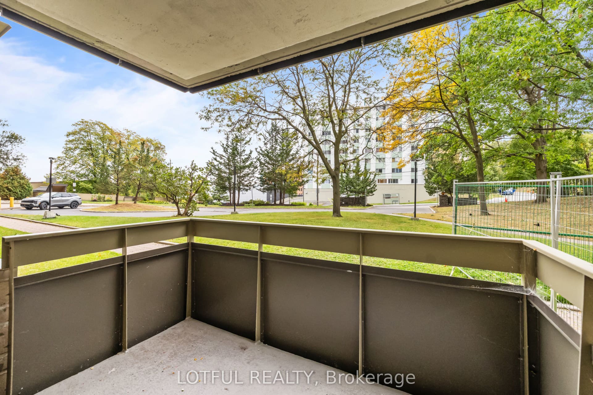 555 Brittany Drive, #104, Manor Park - Cardinal Glen And Area, Ottawa ON K1K 4C5 555 Brittany Drive, #104, Manor Park - Cardinal Glen And Area, Ottawa ON K1K 4C5