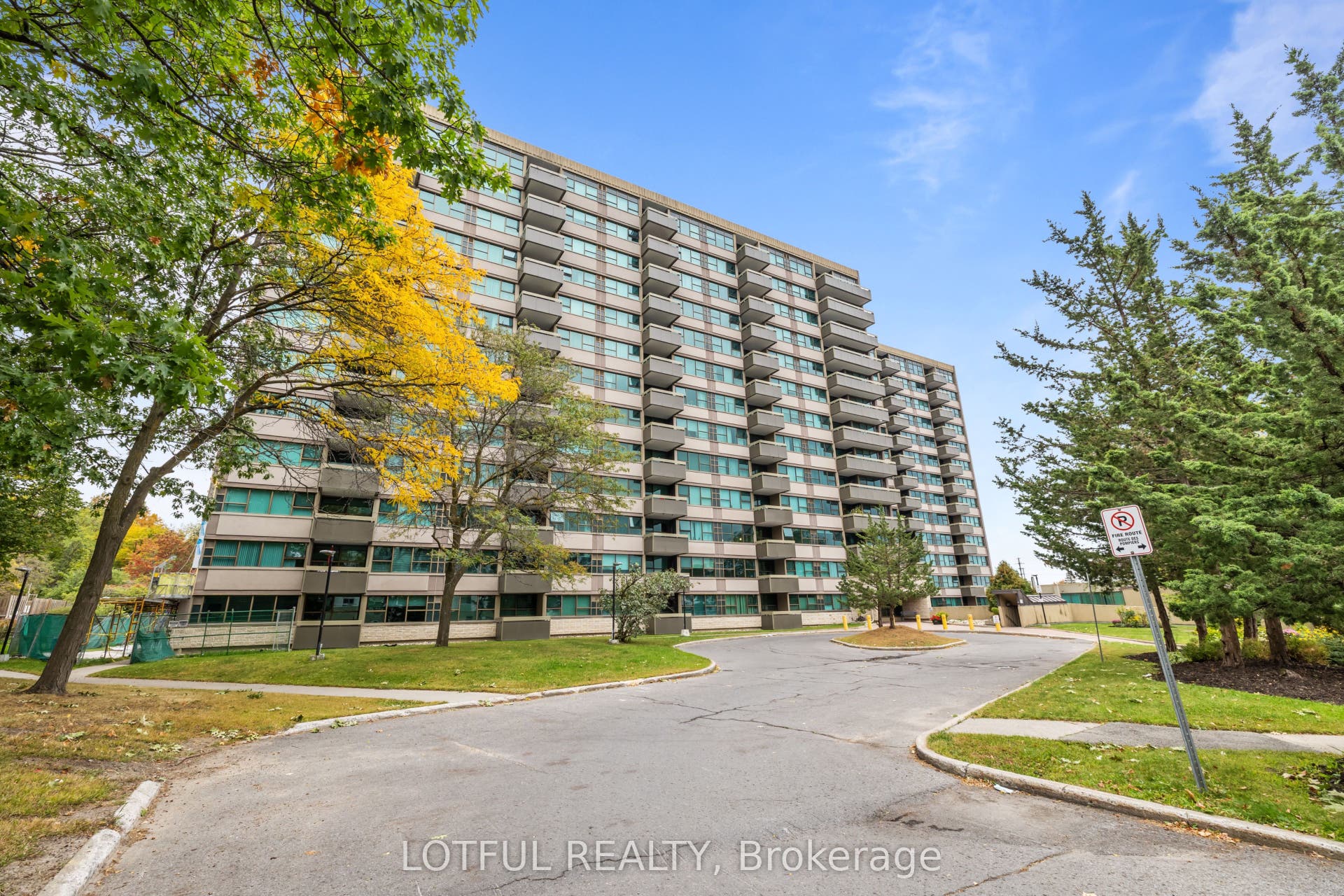 555 Brittany Drive, #104, Manor Park - Cardinal Glen And Area, Ottawa ON K1K 4C5 555 Brittany Drive, #104, Manor Park - Cardinal Glen And Area, Ottawa ON K1K 4C5