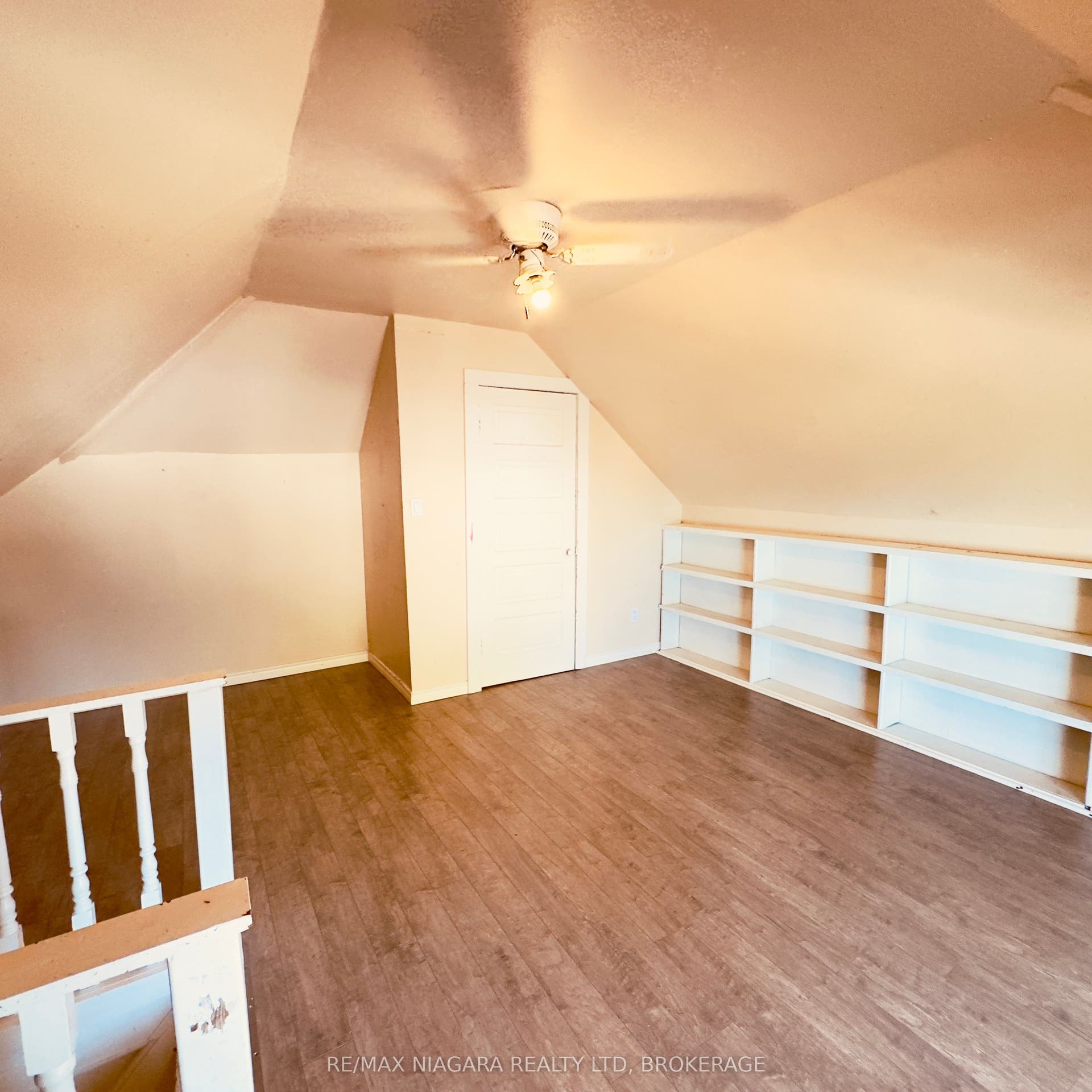 4825 Crysler Avenue, Niagara Falls, Niagara ON L2E 3W3