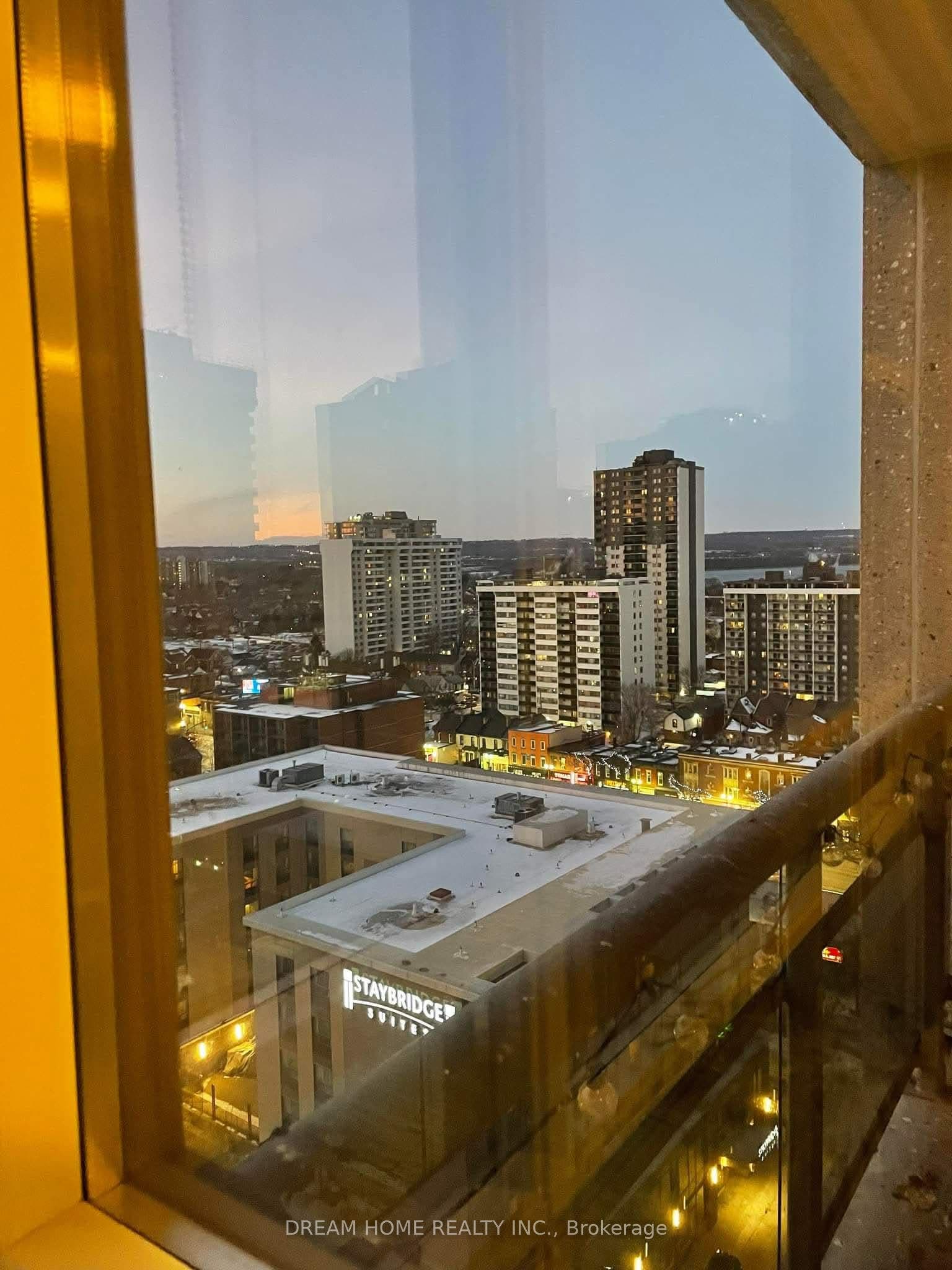 150 Main Street W, #1207, Hamilton, Hamilton ON L8P 1H8