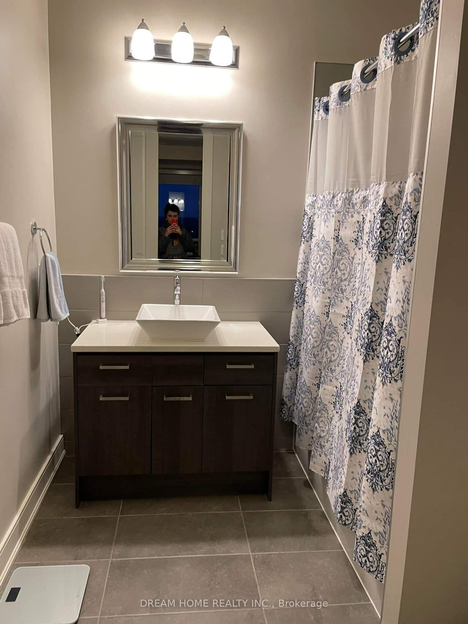 150 Main Street W, #1207, Hamilton, Hamilton ON L8P 1H8