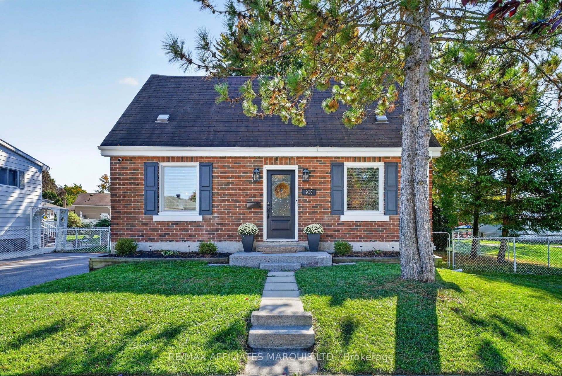 916 Leonard Avenue, Cornwall, Stormont, Dundas And Glengarry ON K6J 1L6