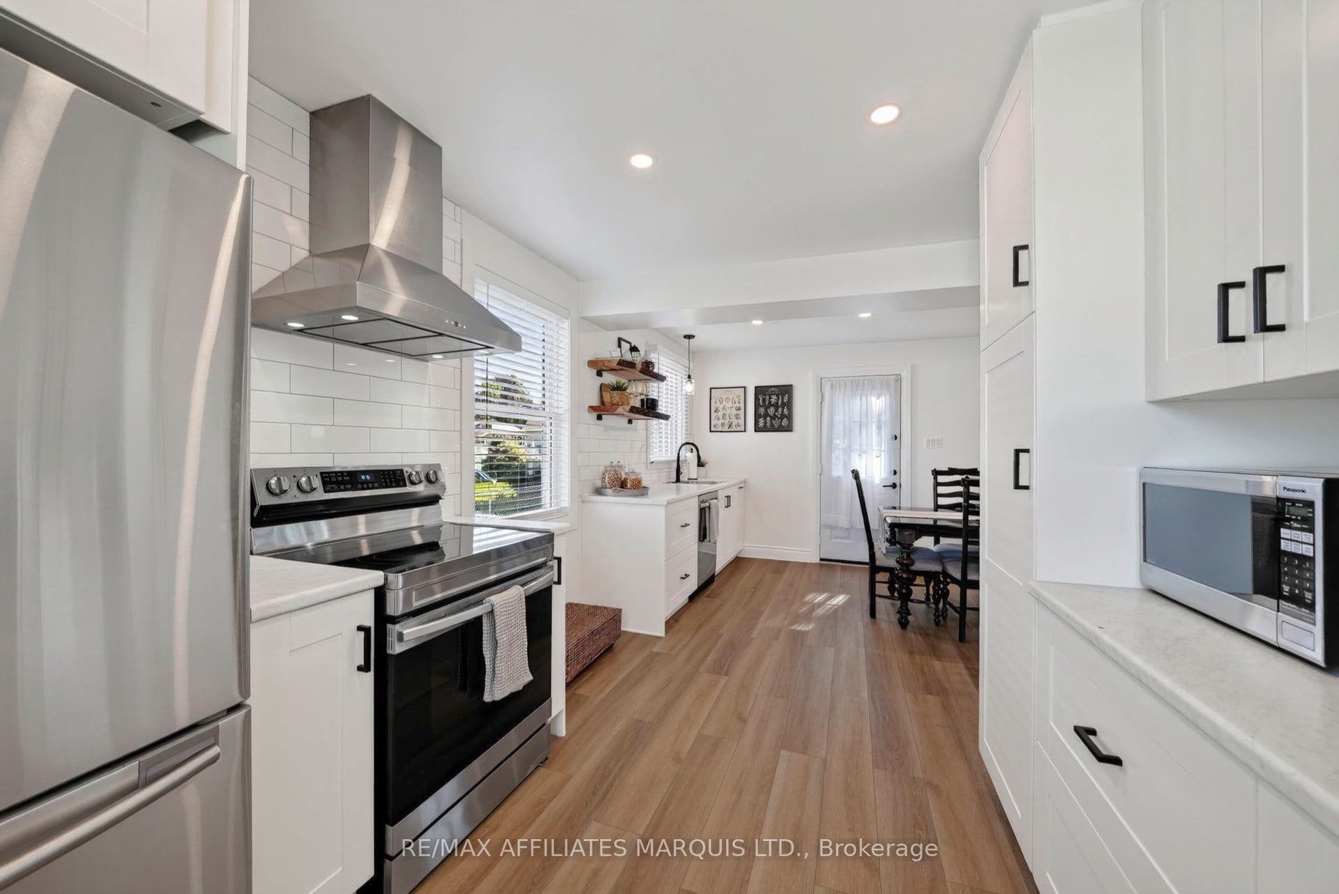 916 Leonard Avenue, Cornwall, Stormont, Dundas And Glengarry ON K6J 1L6