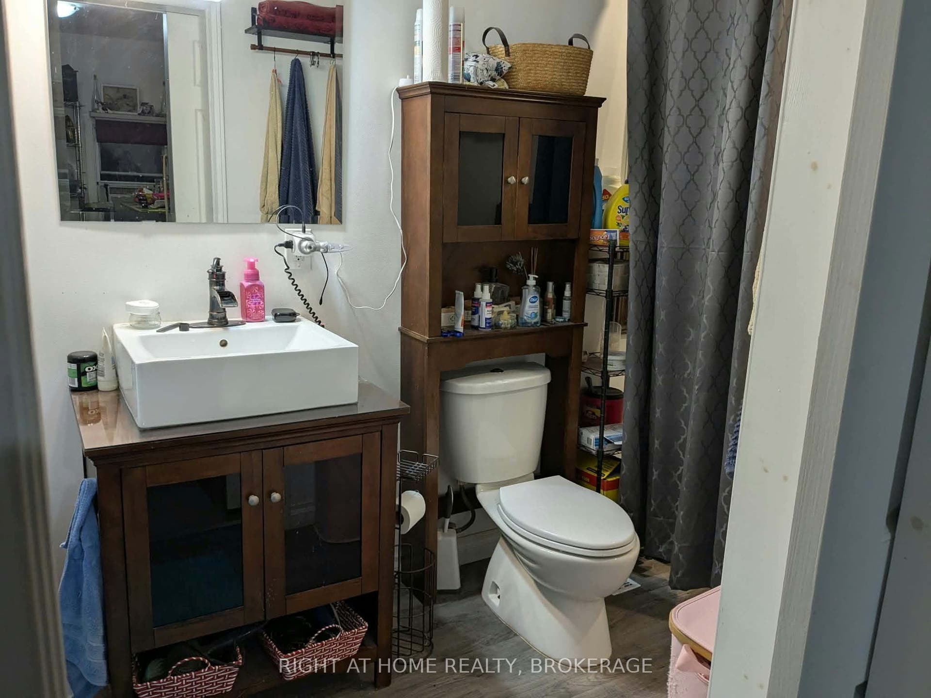 34 Junkin Street, #Main, St. Catharines, Niagara ON L2R 1N6