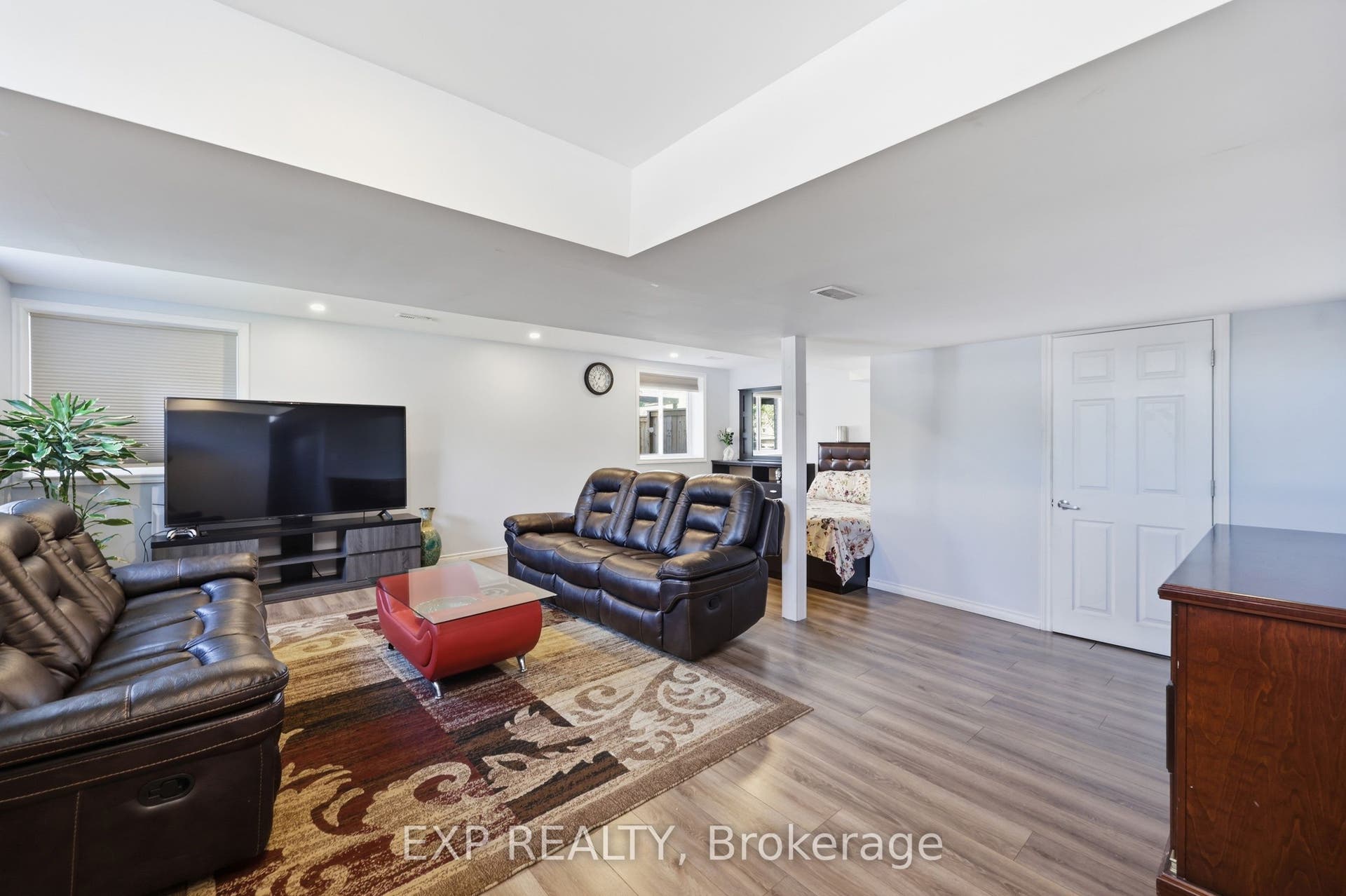 665 Greenhill Avenue E, Hamilton, Hamilton ON L8K 6E2
