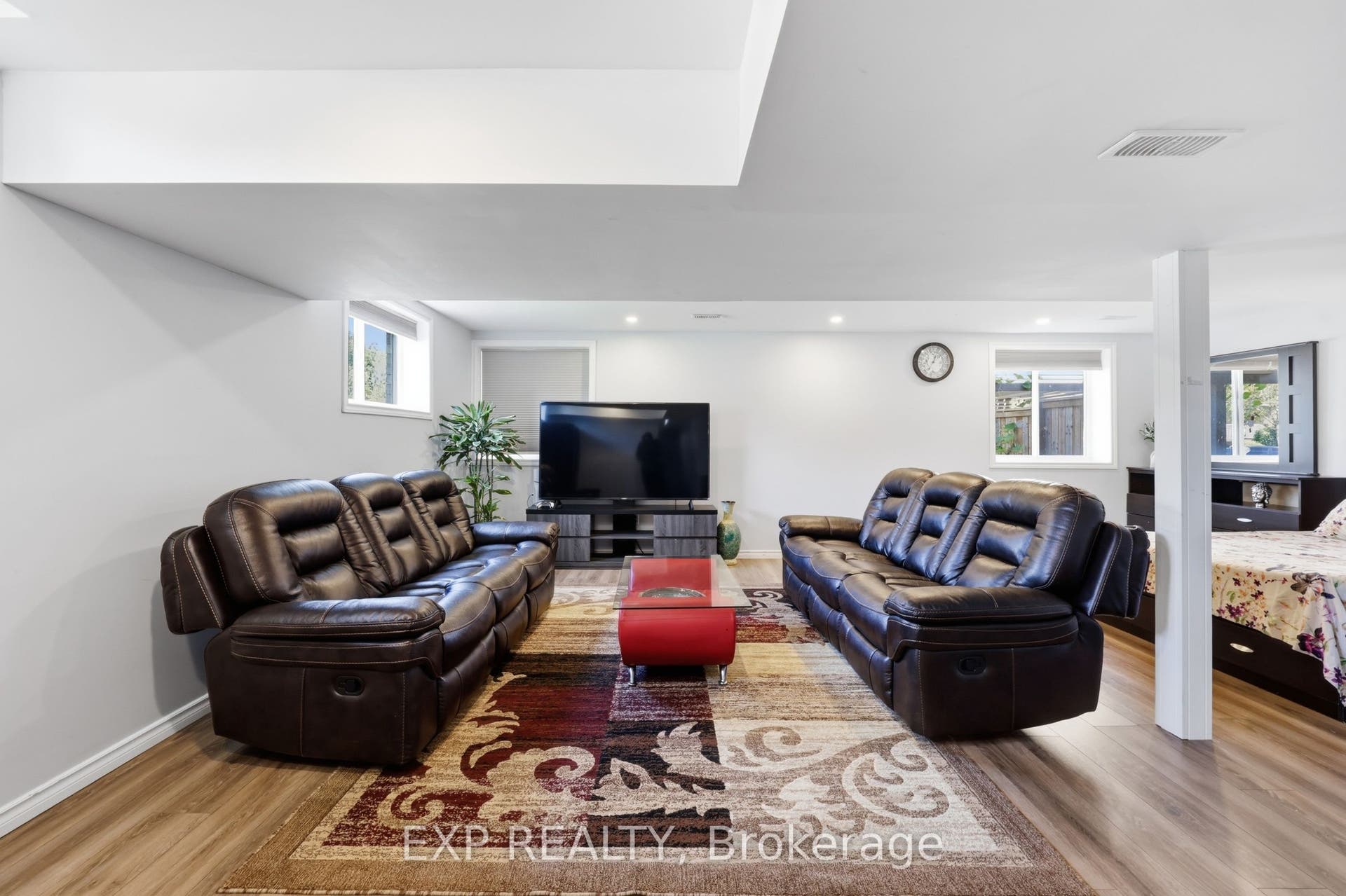 665 Greenhill Avenue E, Hamilton, Hamilton ON L8K 6E2