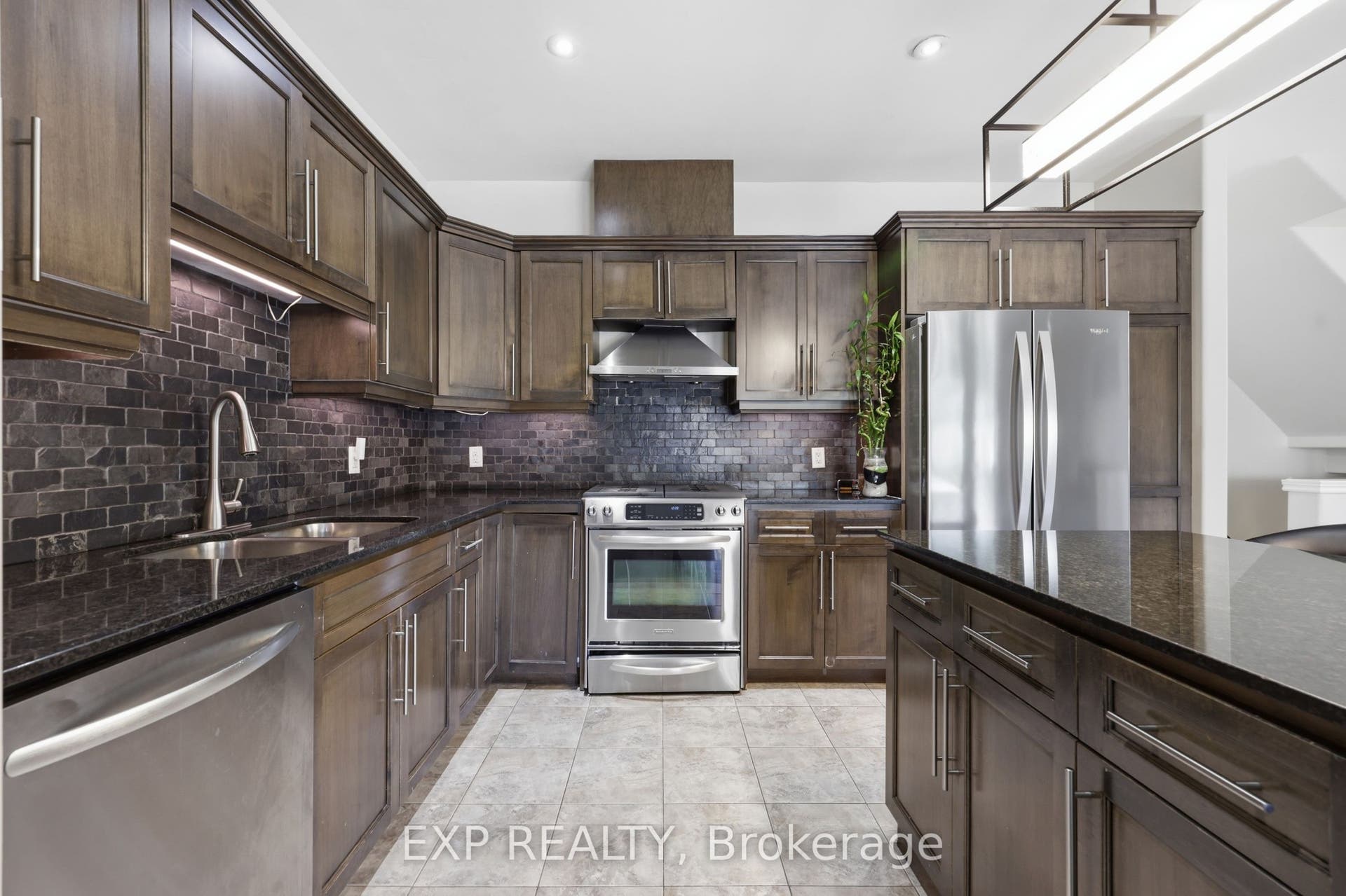 665 Greenhill Avenue E, Hamilton, Hamilton ON L8K 6E2