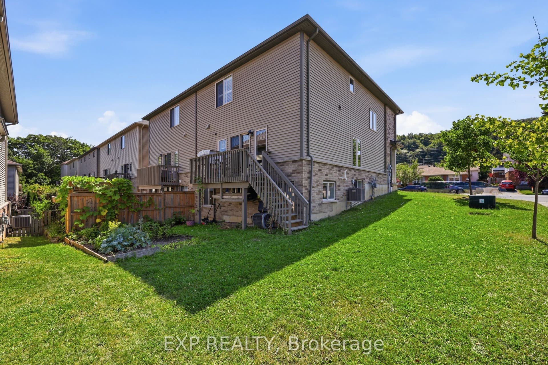 665 Greenhill Avenue E, Hamilton, Hamilton ON L8K 6E2