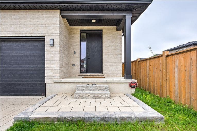 2617 Buroak Drive, London North, Middlesex ON N6G 3W1