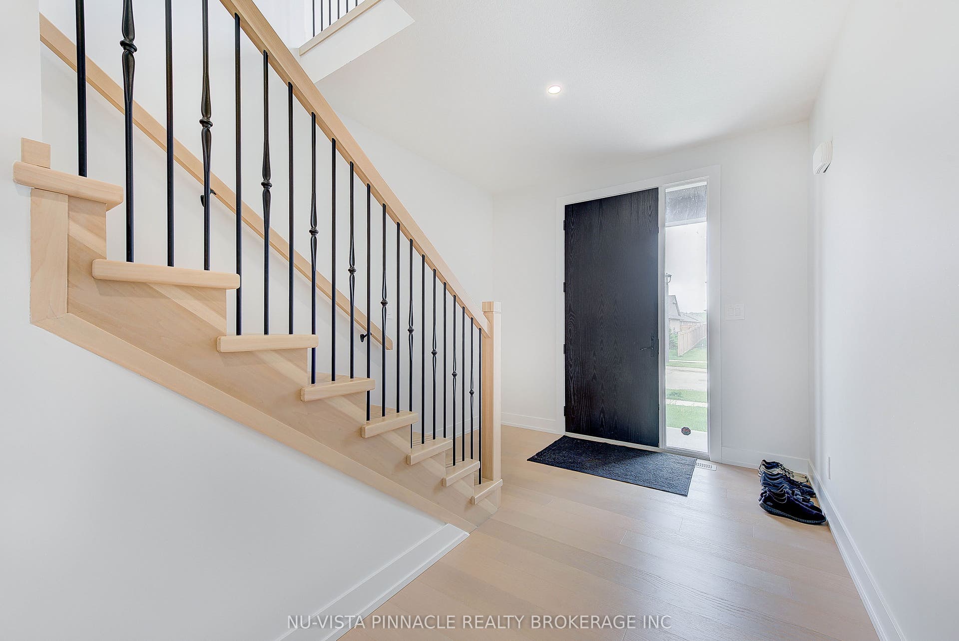 2617 Buroak Drive, London North, Middlesex ON N6G 3W1