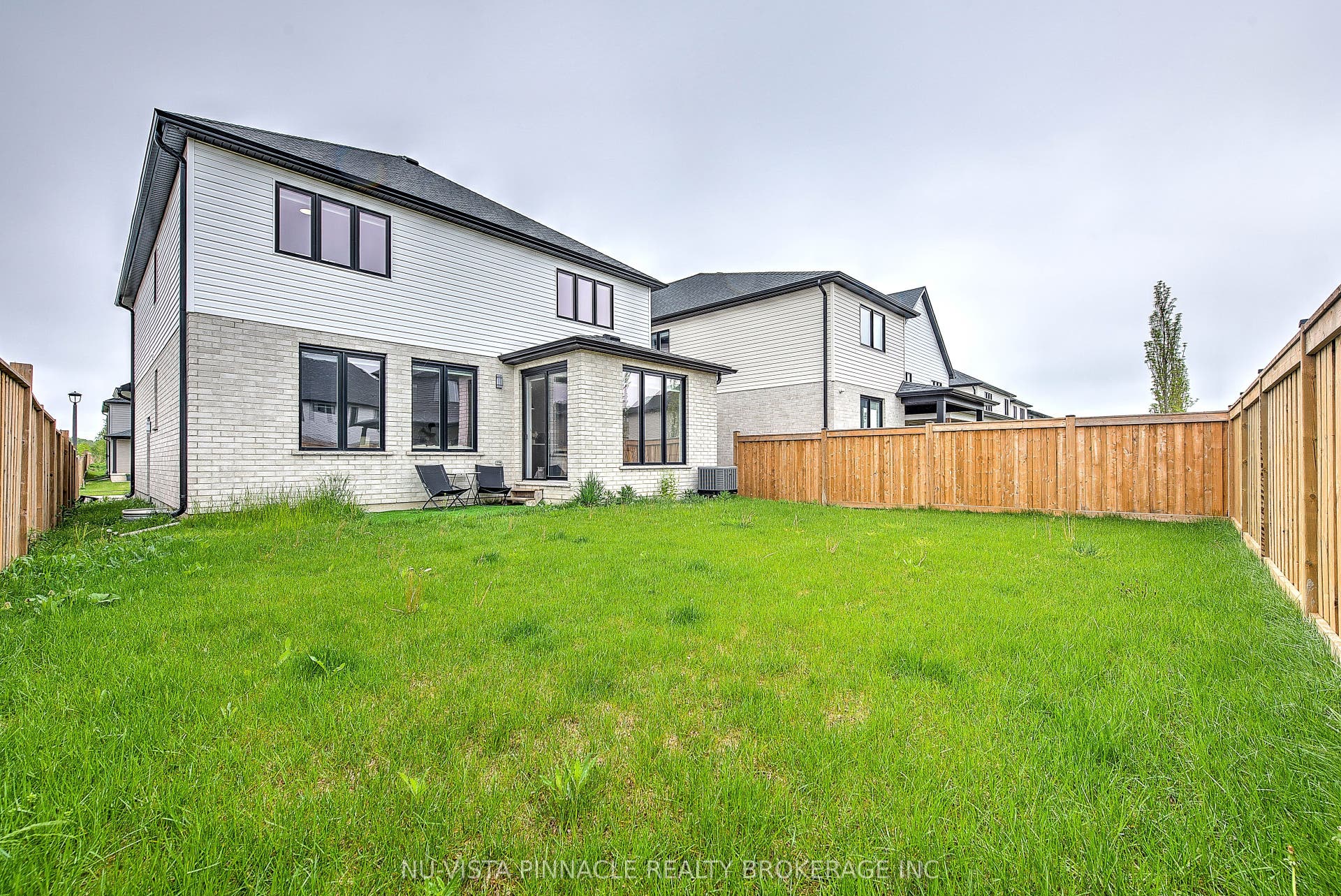 2617 Buroak Drive, London North, Middlesex ON N6G 3W1