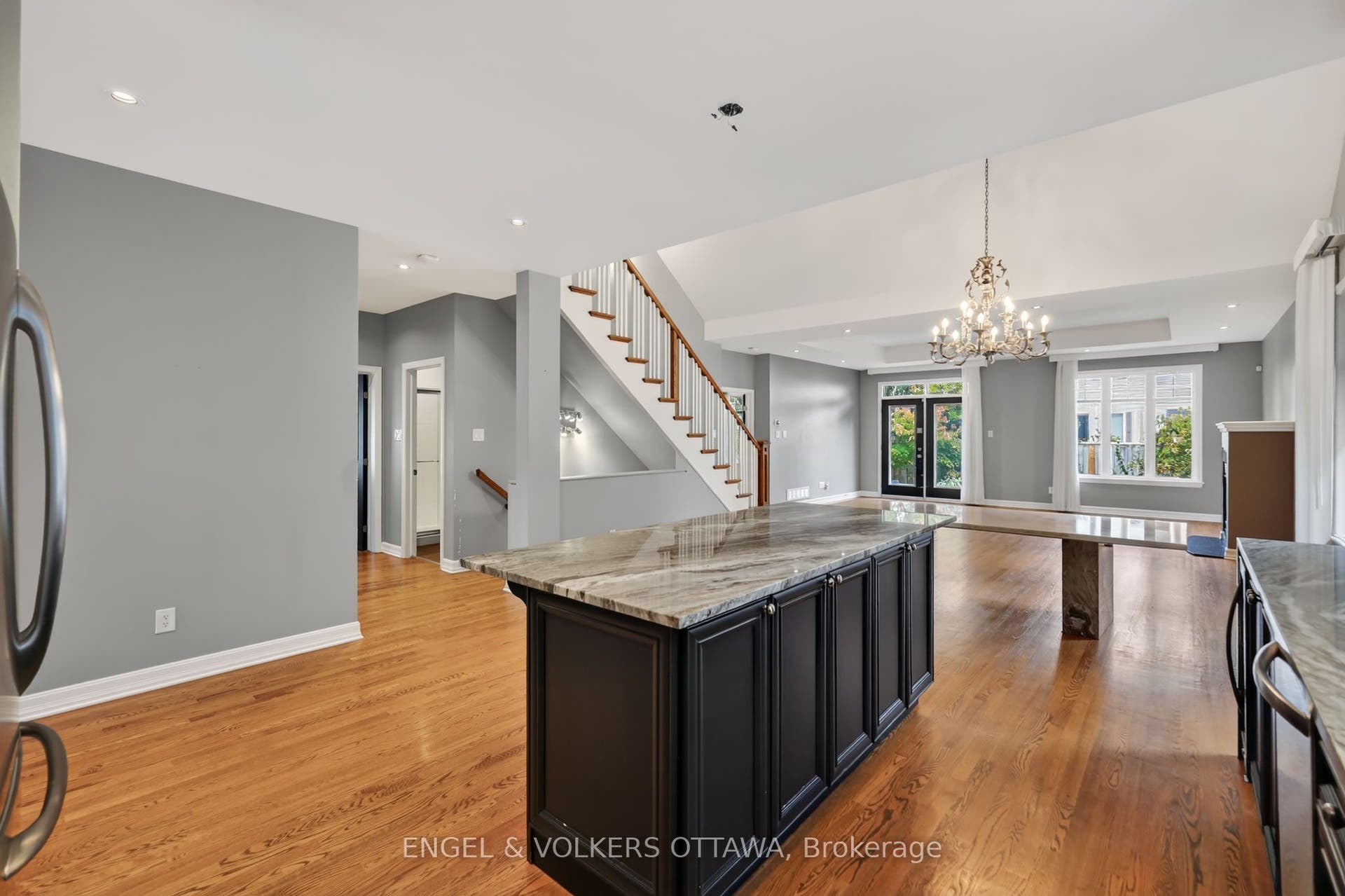 547 Kilbirnie Drive, Barrhaven, Ottawa ON K2J 0E8