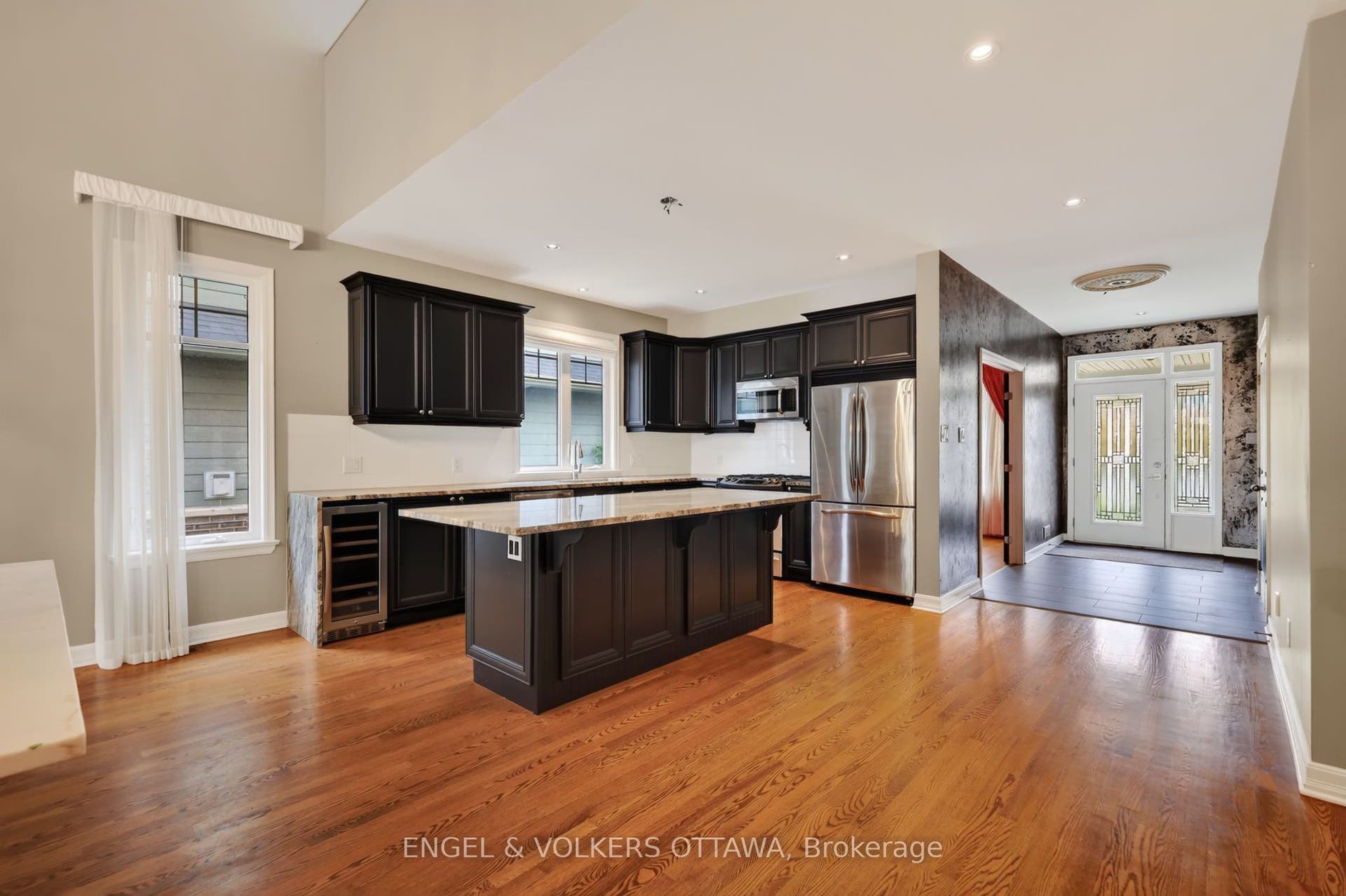 547 Kilbirnie Drive, Barrhaven, Ottawa ON K2J 0E8