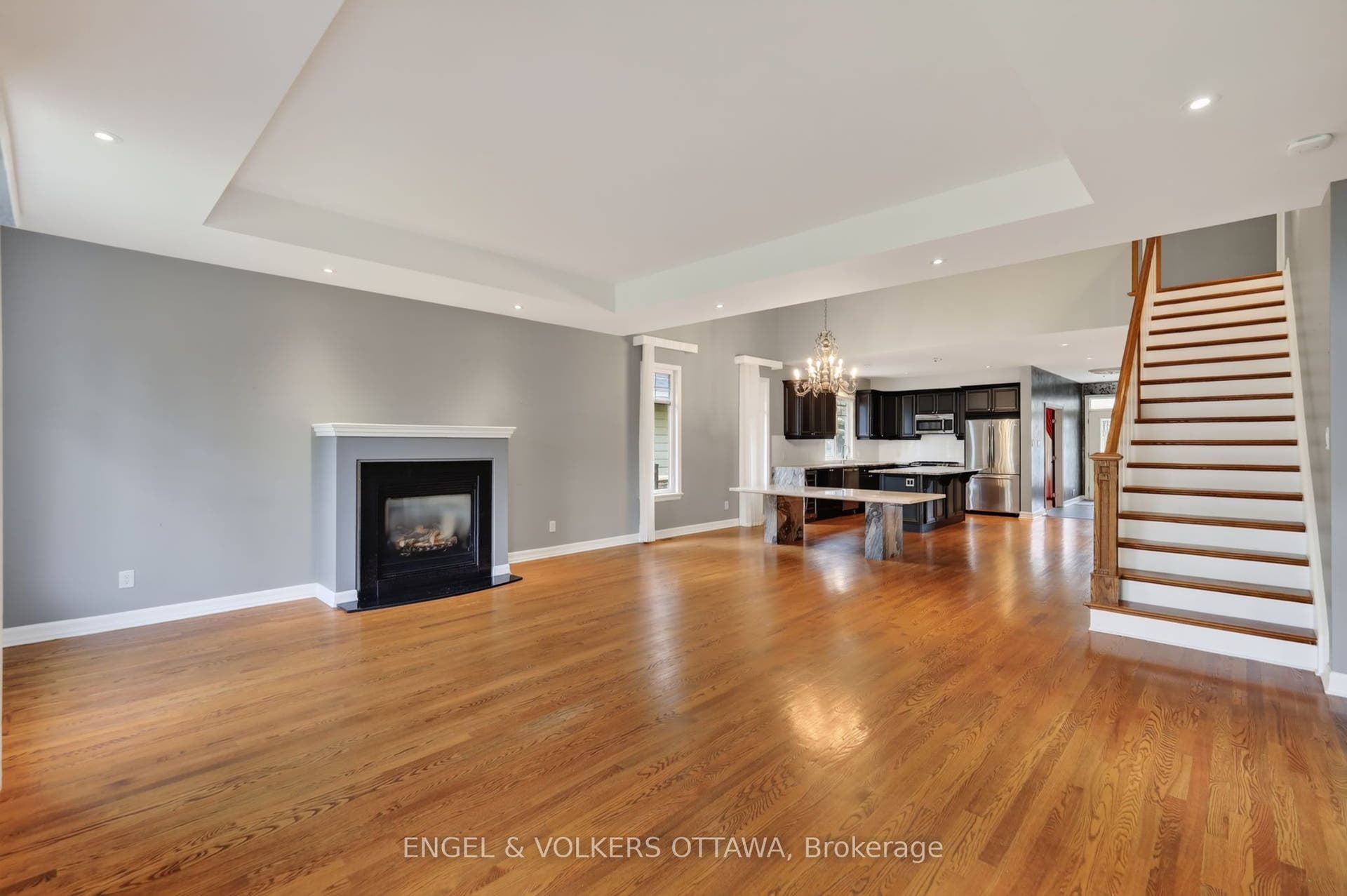 547 Kilbirnie Drive, Barrhaven, Ottawa ON K2J 0E8