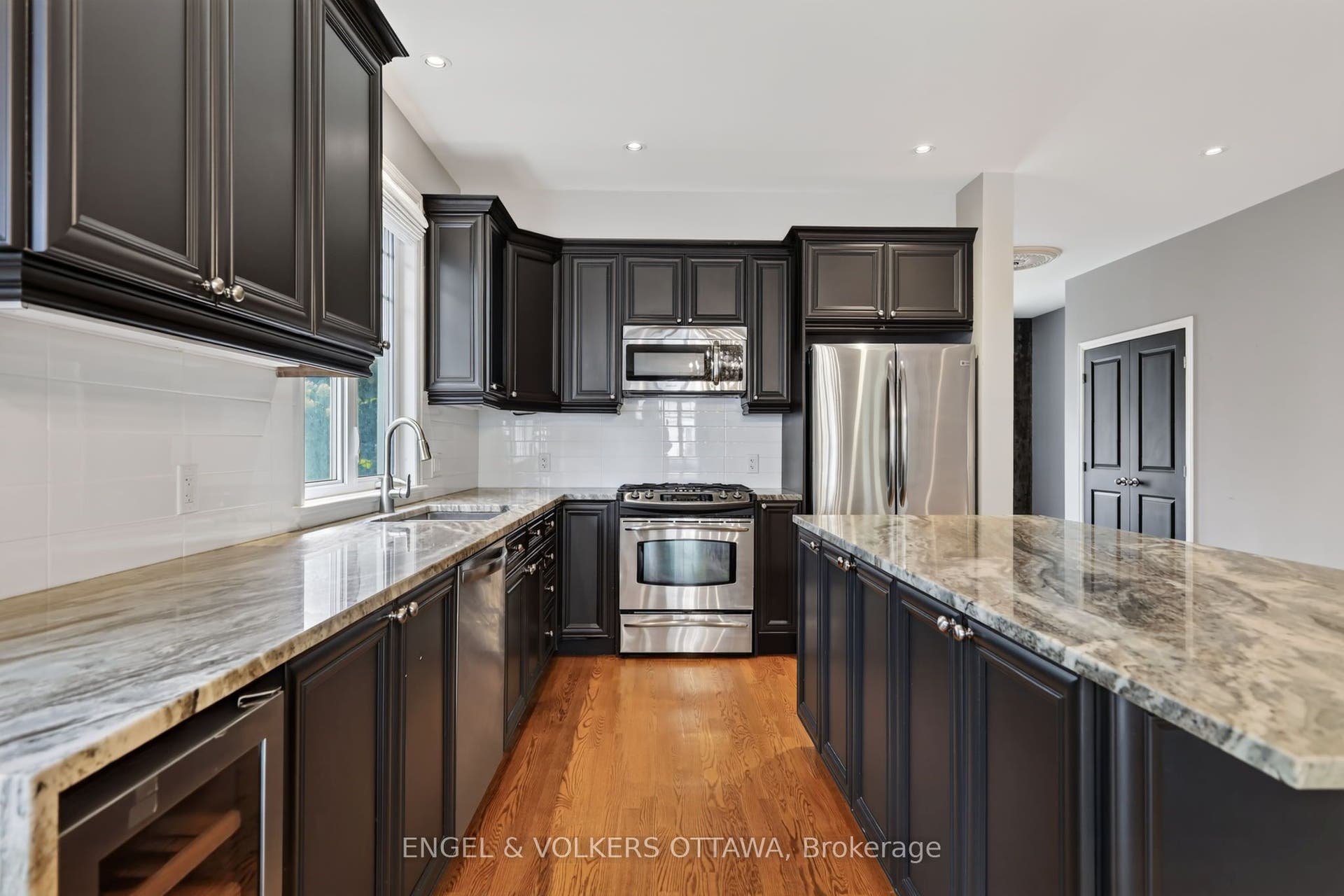 547 Kilbirnie Drive, Barrhaven, Ottawa ON K2J 0E8
