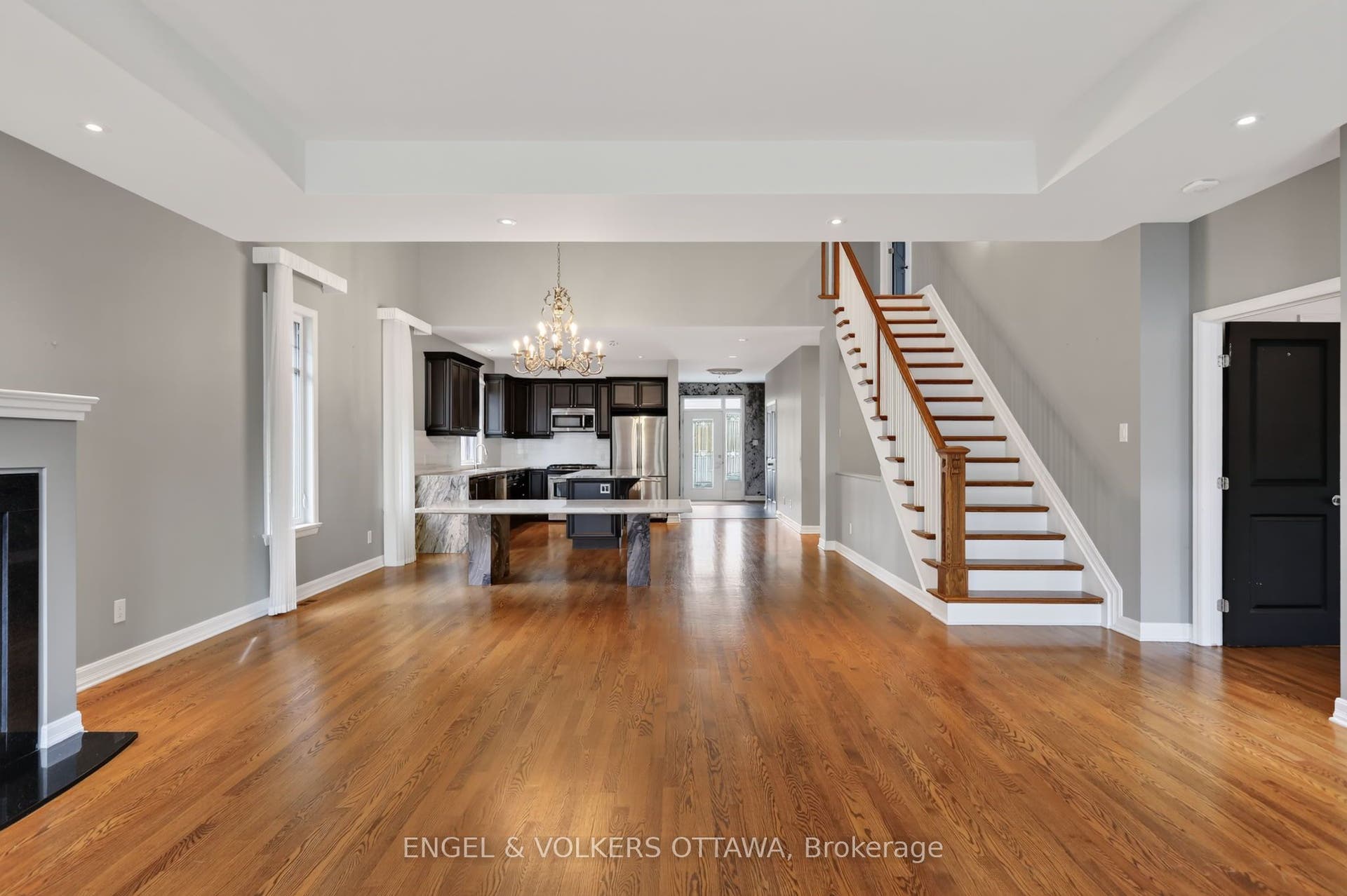 547 Kilbirnie Drive, Barrhaven, Ottawa ON K2J 0E8