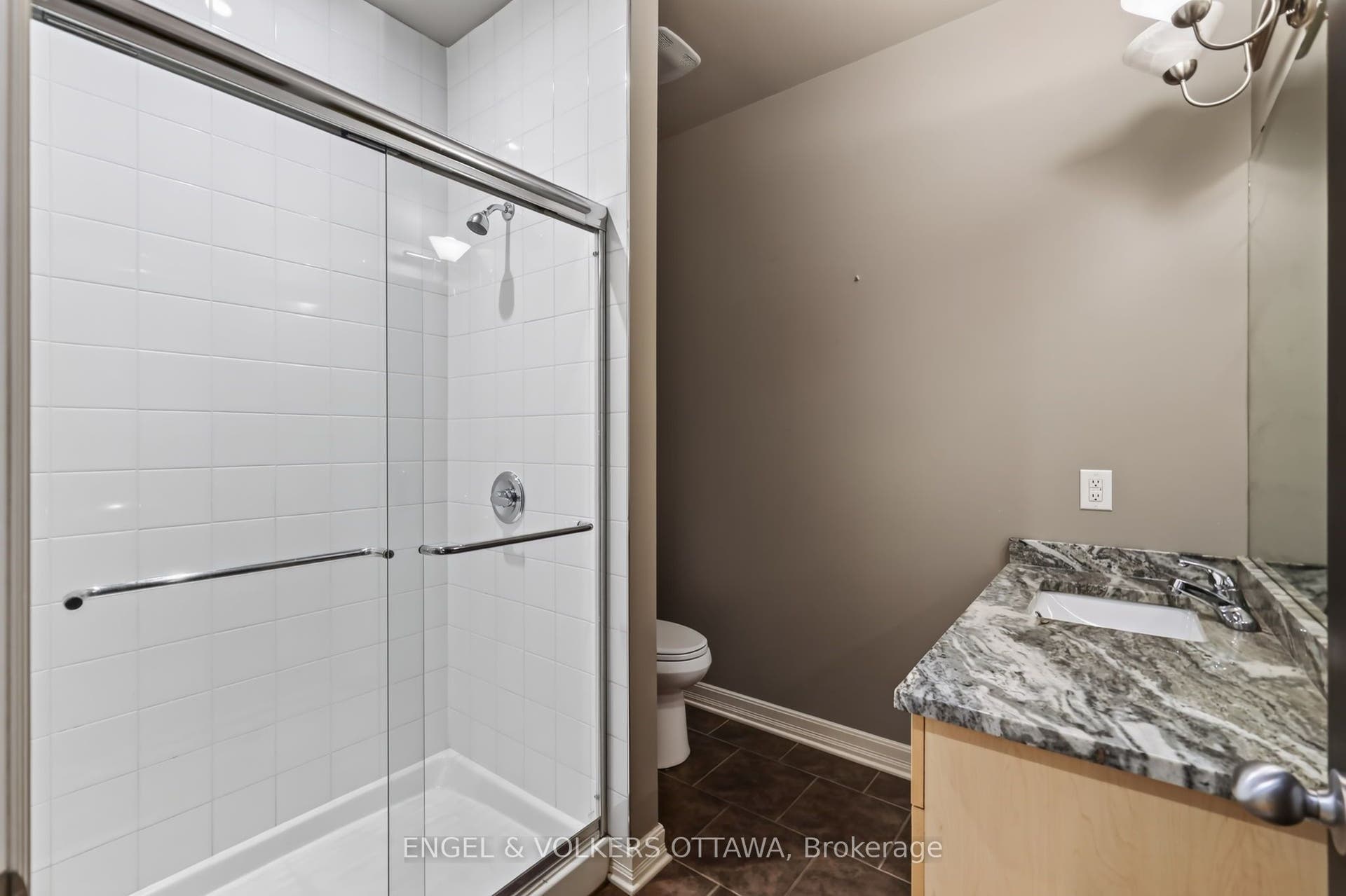 547 Kilbirnie Drive, Barrhaven, Ottawa ON K2J 0E8