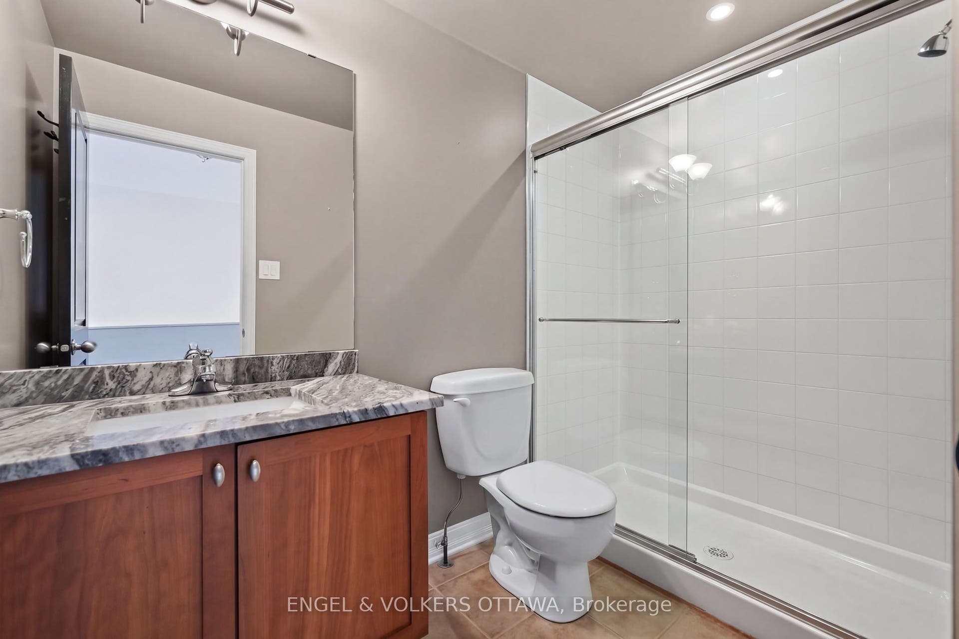 547 Kilbirnie Drive, Barrhaven, Ottawa ON K2J 0E8