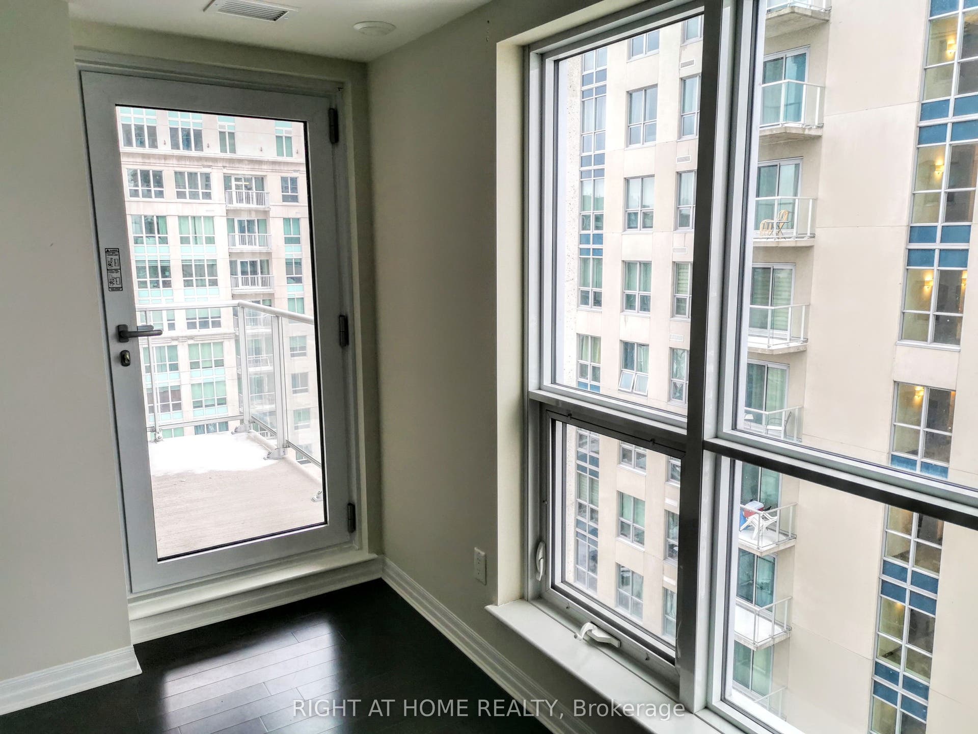 195 Besserer Street, #2307, Lower Town - Sandy Hill, Ottawa ON K1N 7J6 195 Besserer Street, #2307, Lower Town - Sandy Hill, Ottawa ON K1N 7J6