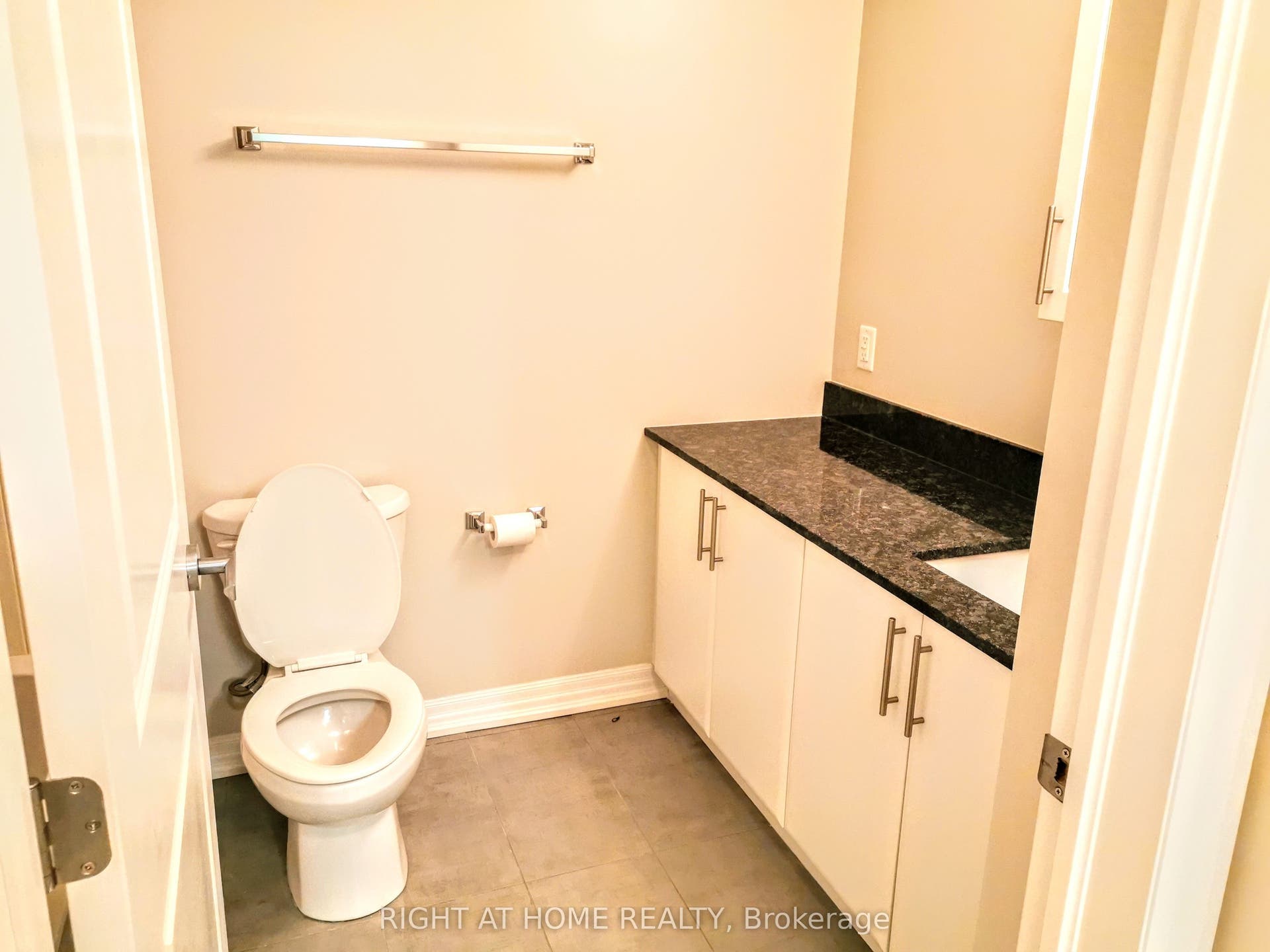 195 Besserer Street, #2307, Lower Town - Sandy Hill, Ottawa ON K1N 7J6 195 Besserer Street, #2307, Lower Town - Sandy Hill, Ottawa ON K1N 7J6