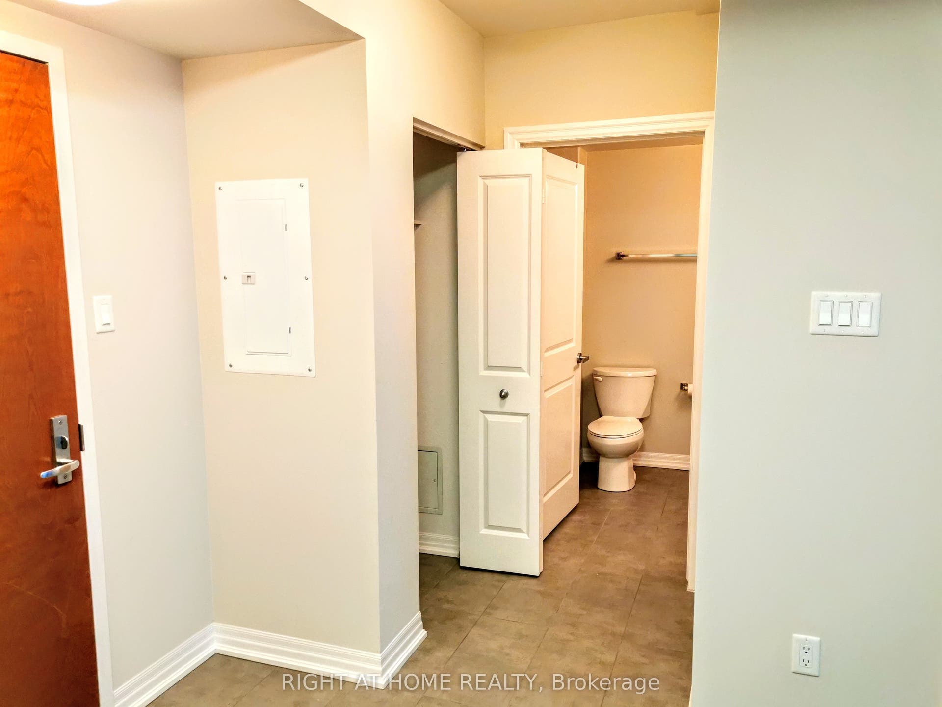 195 Besserer Street, #2307, Lower Town - Sandy Hill, Ottawa ON K1N 7J6 195 Besserer Street, #2307, Lower Town - Sandy Hill, Ottawa ON K1N 7J6